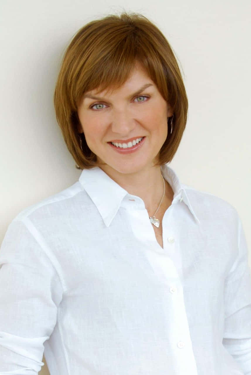 Fiona Bruce, short brown hair, blue eyes, HD Phone Wallpaper