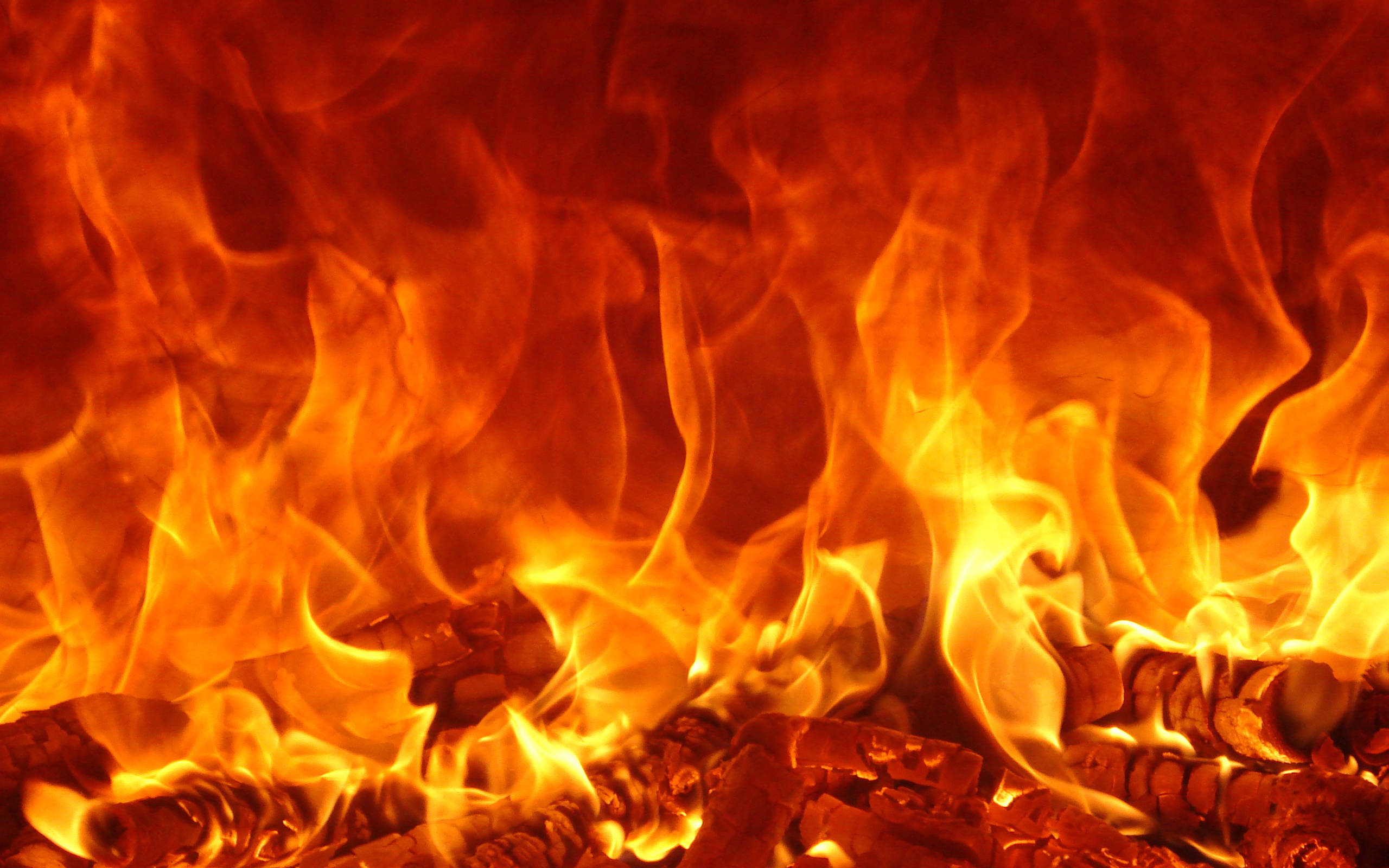 red fire, glowing wood, flames, 2K Desktop Wallpaper