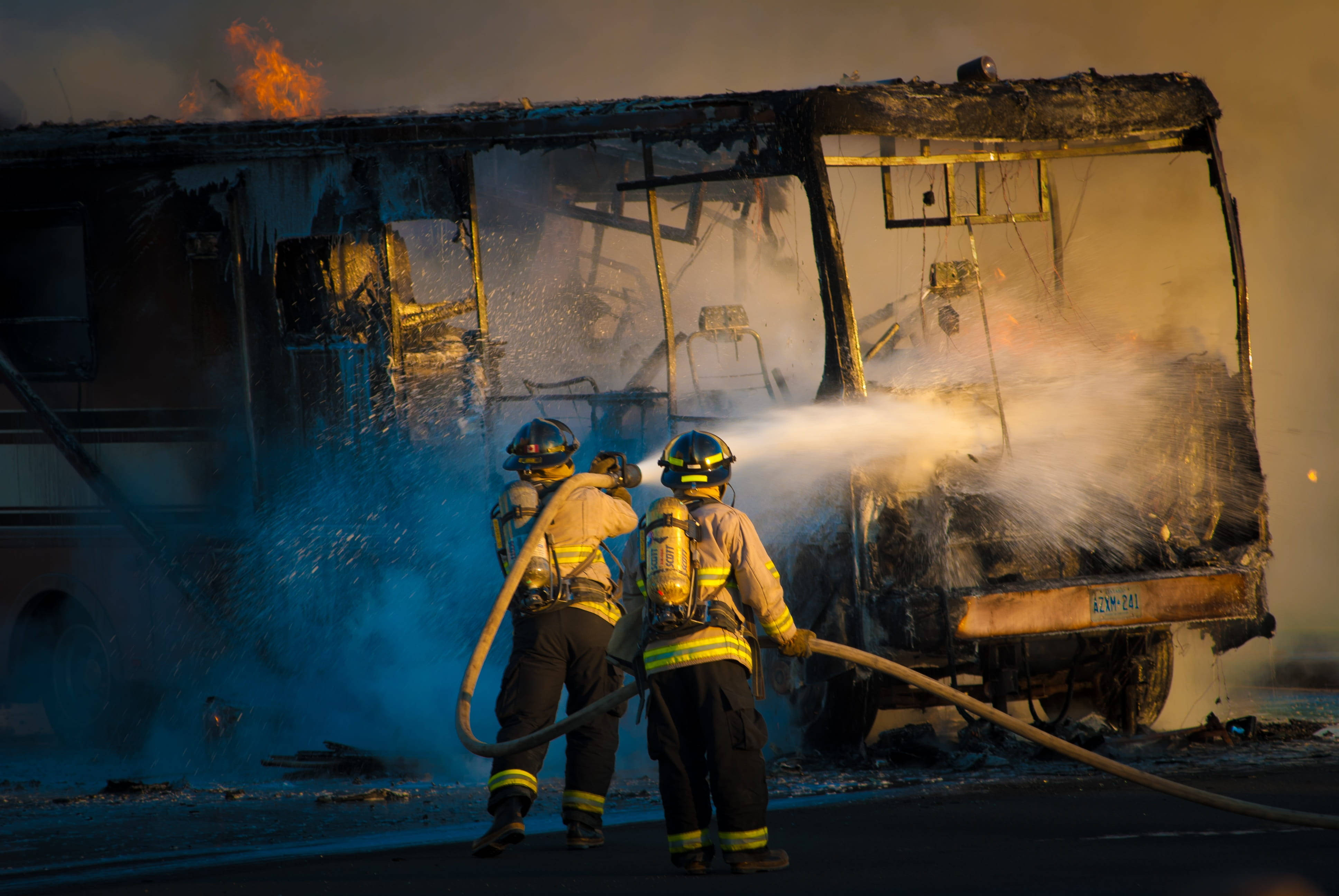 firefighters, bus, full gear, 4K Desktop Wallpaper