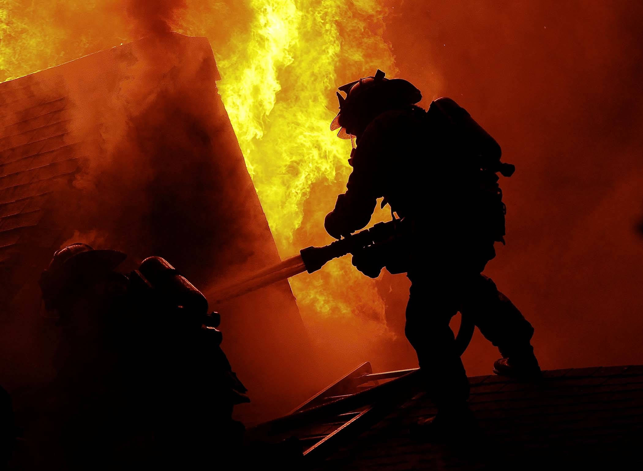 fireman, rooftop, roaring inferno, Full HD Desktop Wallpaper