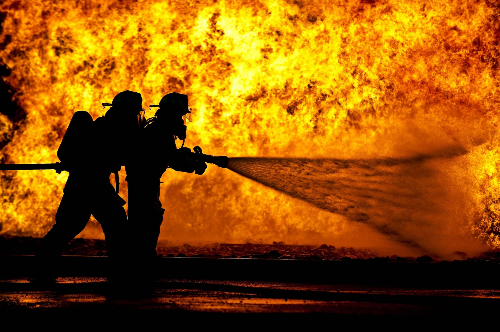 fireman, roaring blaze, powerful water stream, Full HD Desktop Wallpaper