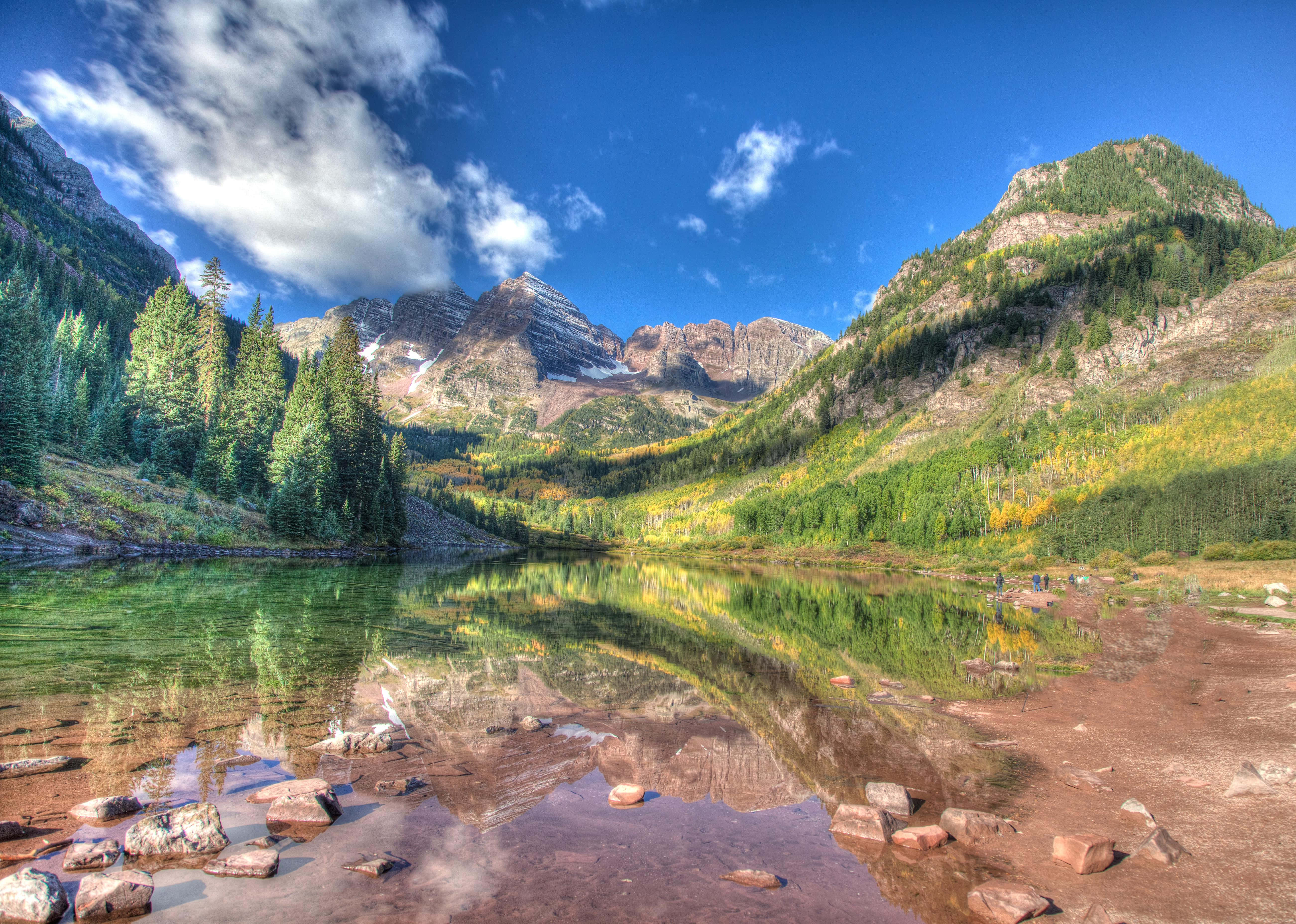 early fall, alpine lake, snow-capped peaks, 5K Desktop Wallpaper