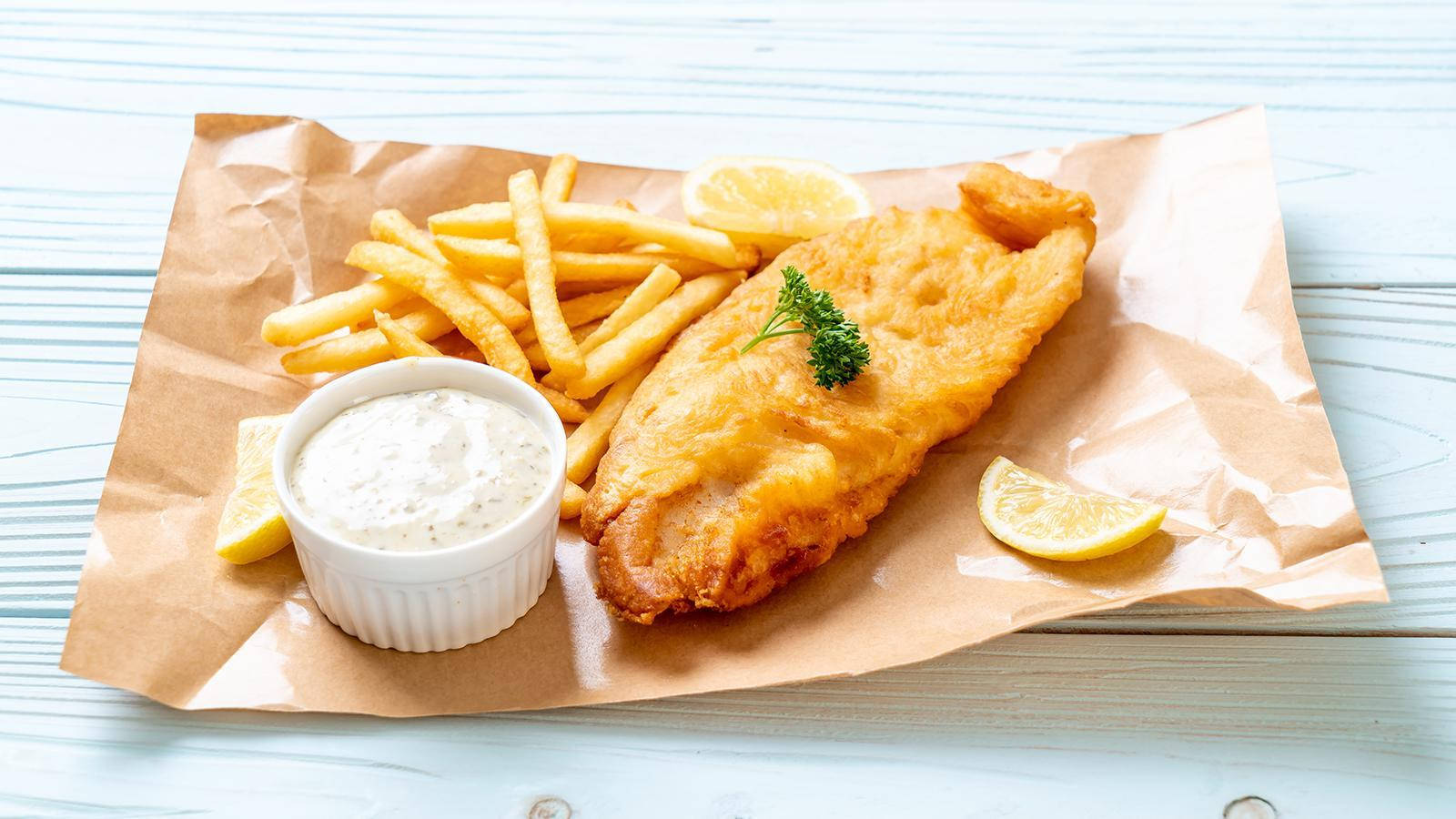 Fish And Chips, kraft paper, tartar sauce, HD Desktop Wallpaper