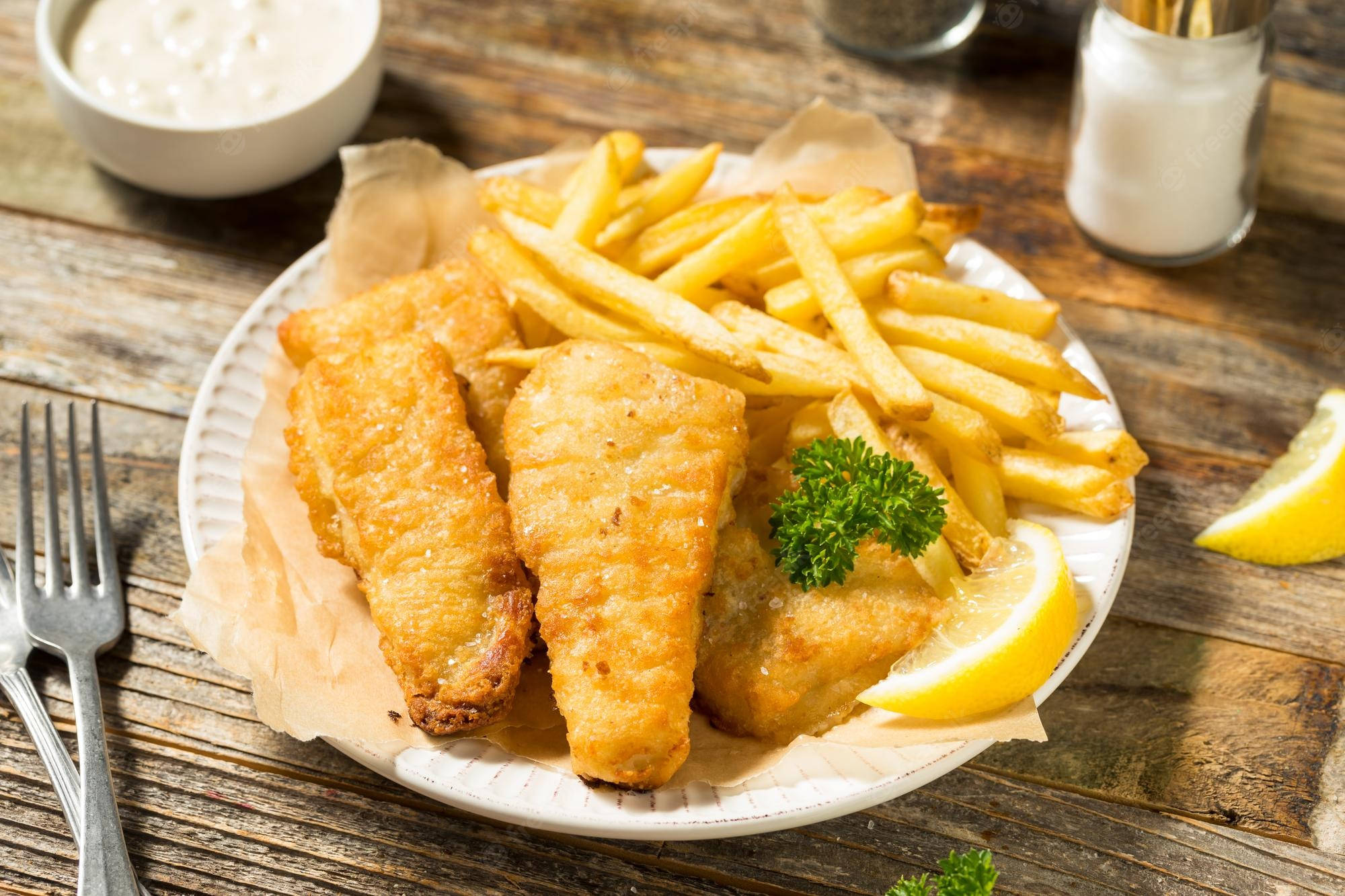 perfectly fried fish and chips, crispy golden, rustic wooden table, Full HD Desktop Wallpaper