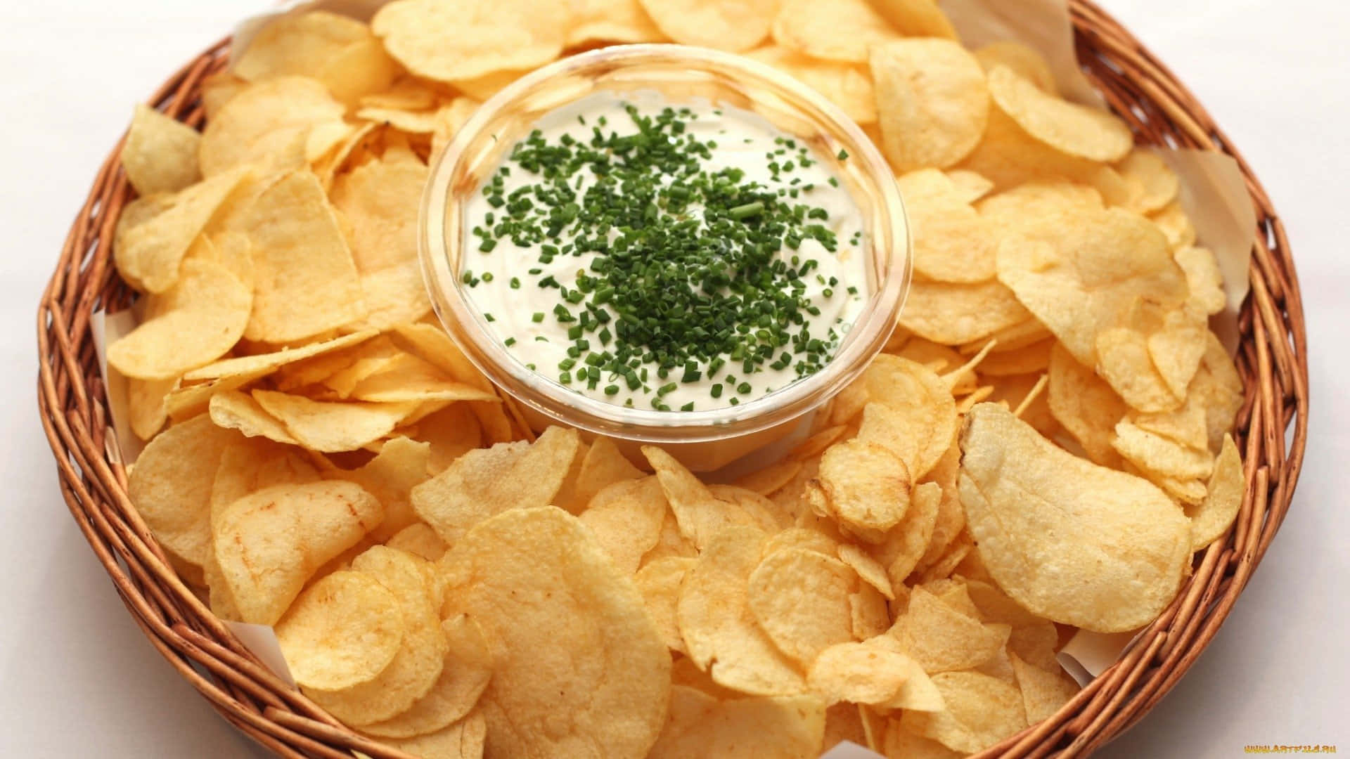 woven basket, golden potato chips, glass bowl, Full HD Desktop Wallpaper