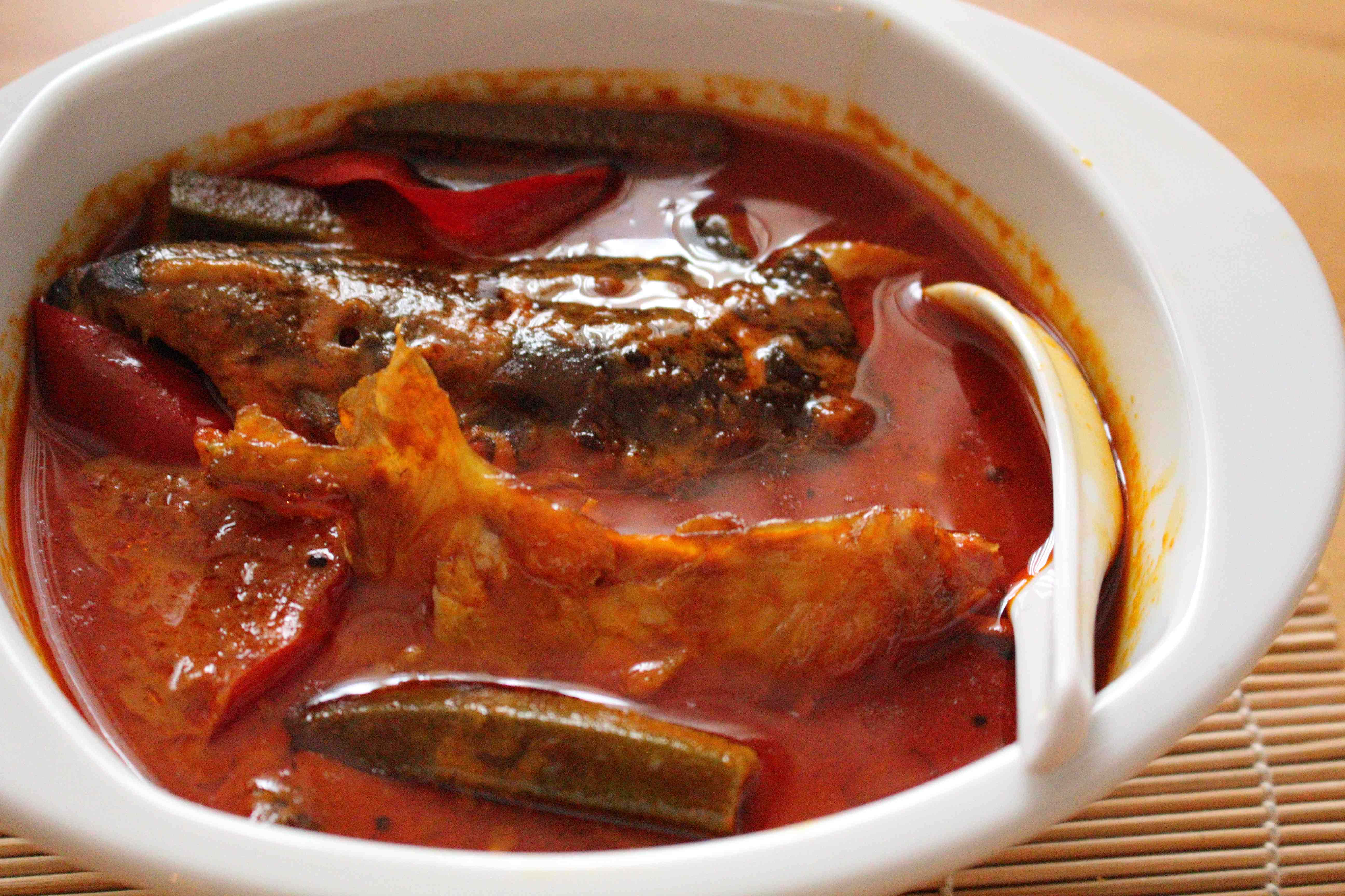 Fish Head Curry, steaming bowl, rich red fish curry, 5K Desktop Wallpaper
