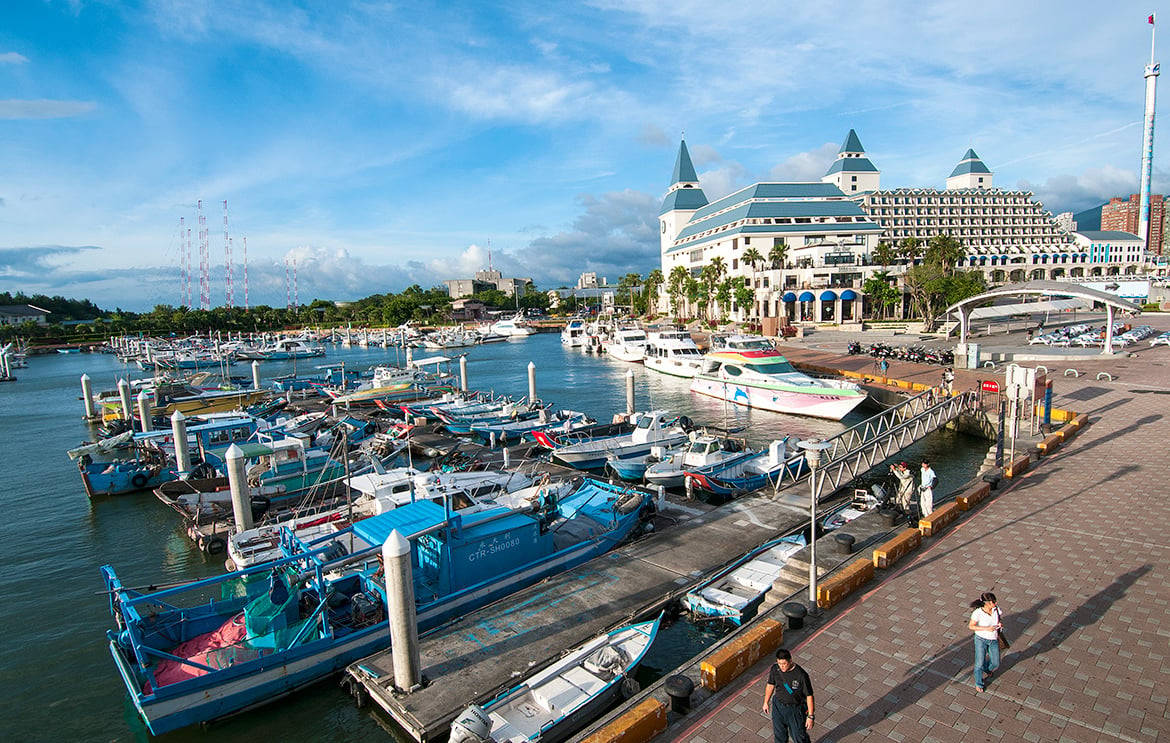 Fishermans Wharf, docked boats, grand castle-like hotel, SD Desktop Wallpaper