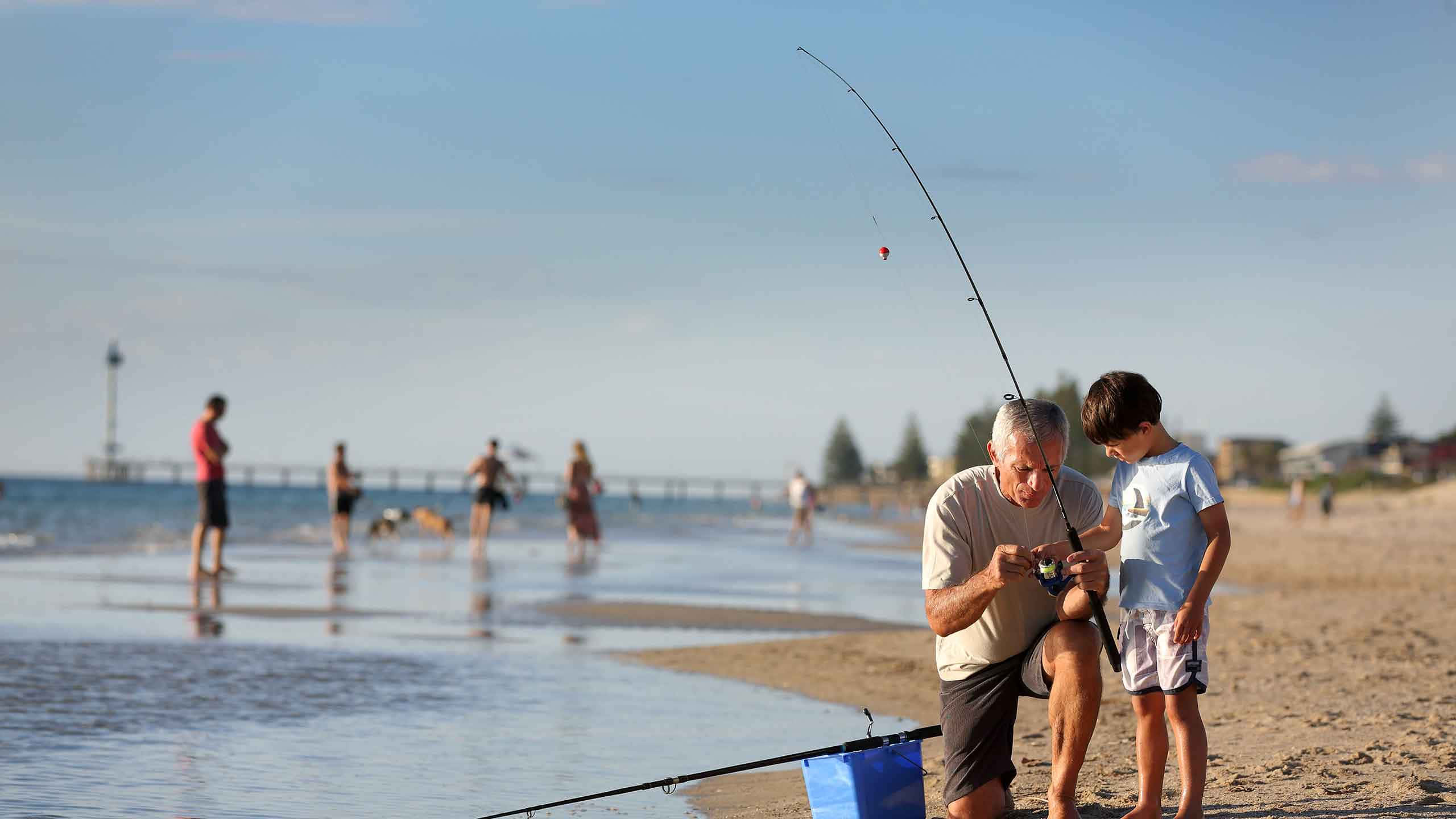 fishing rod, open reel, tranquil lakeshore, 2K Desktop Wallpaper