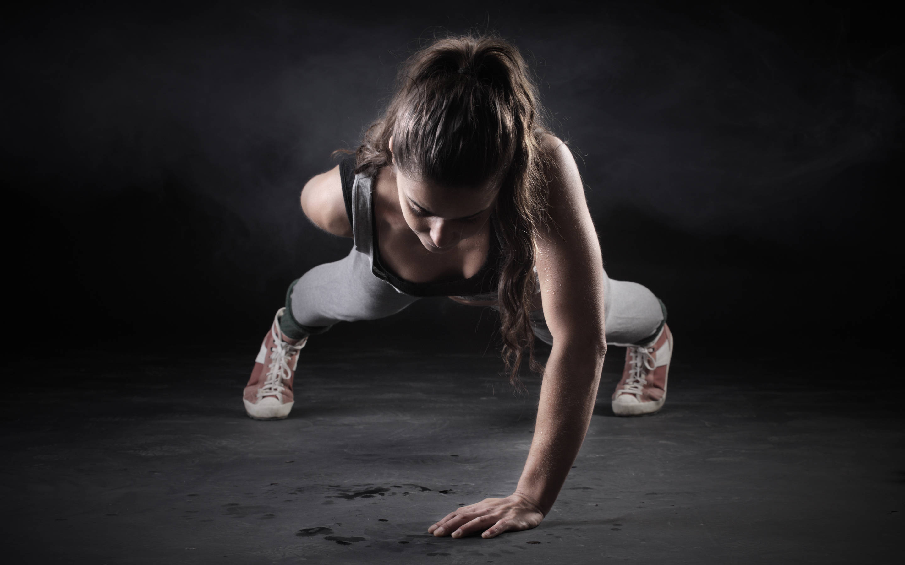 one handed push ups, athletic gear, smoky dark studio, 2K Desktop Wallpaper