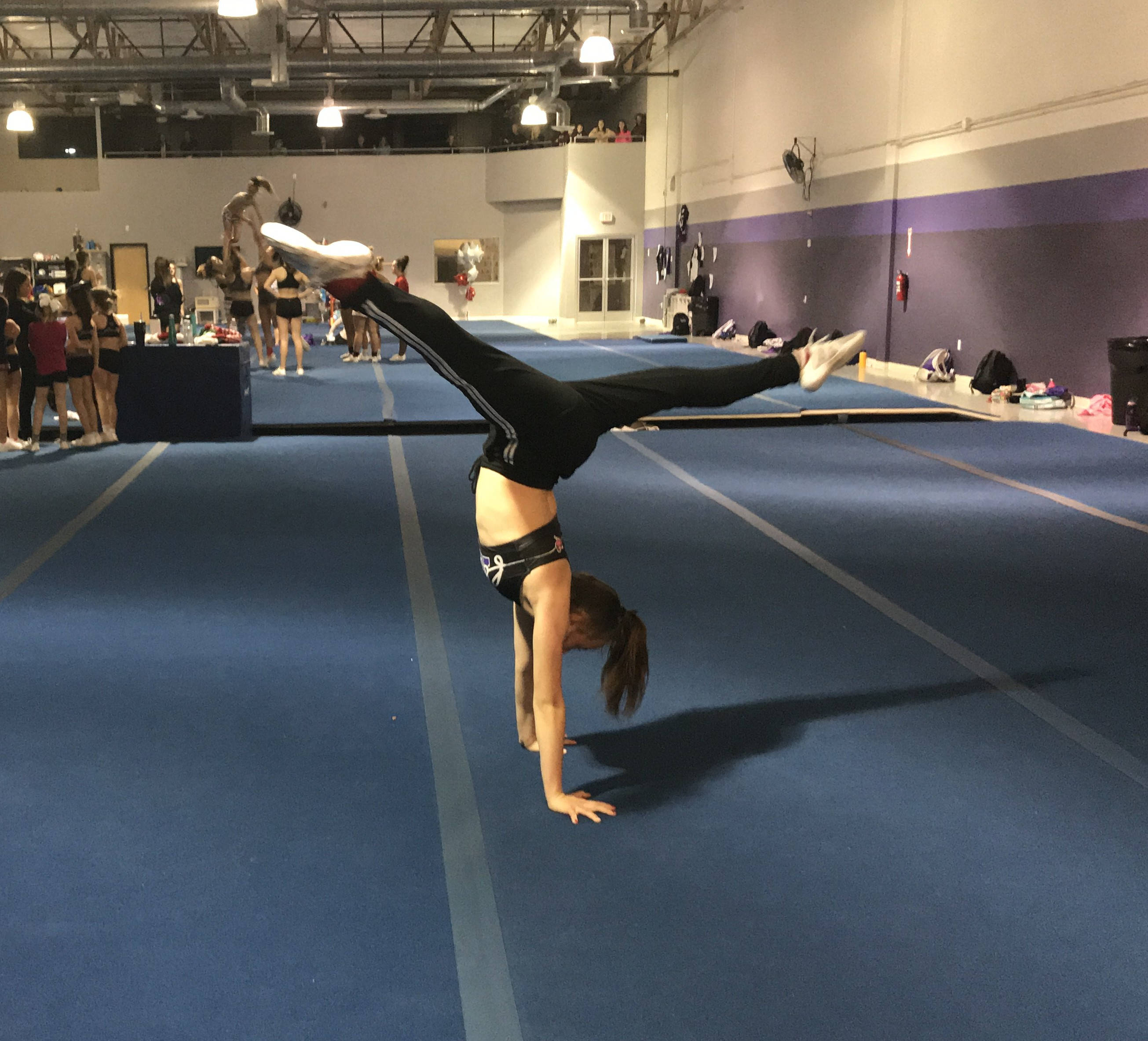 sports floor, gymnastics, tumbling drill, 2K Desktop Wallpaper