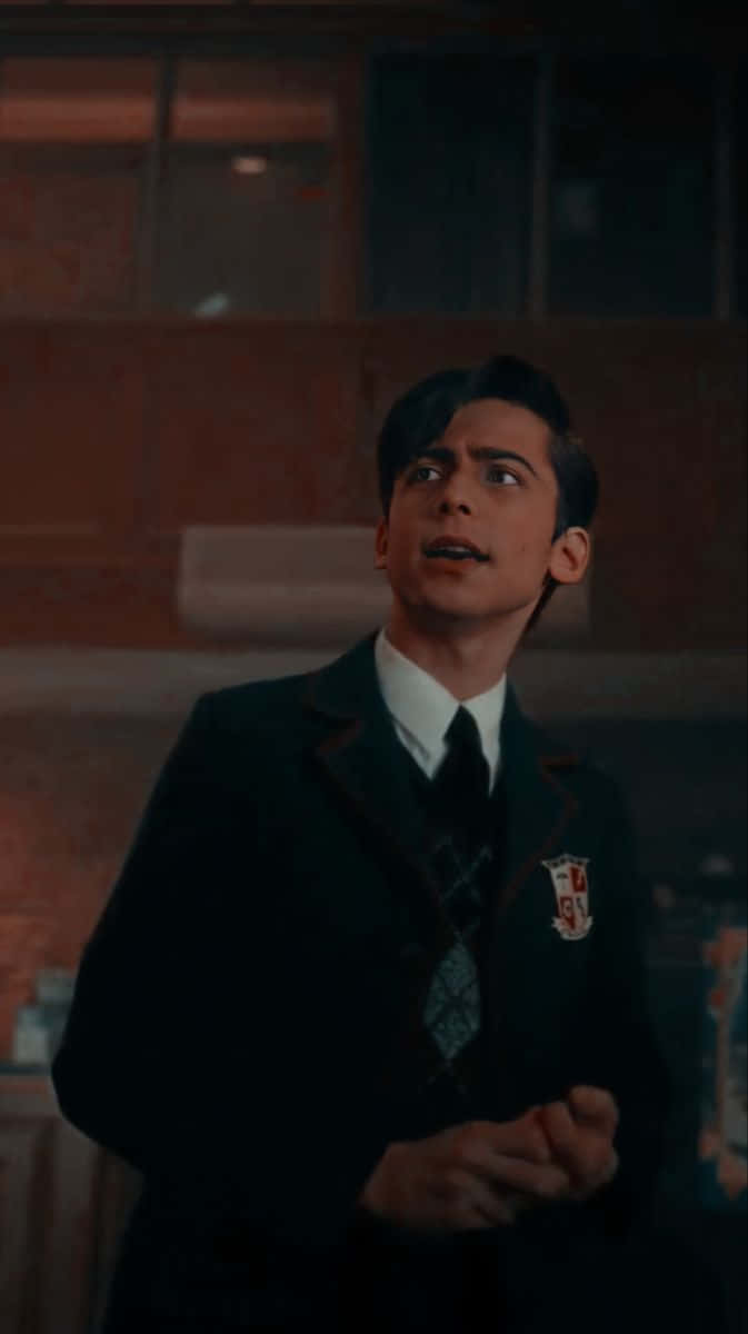Five Hargreeves, dark school uniform, crest, SD Phone Wallpaper