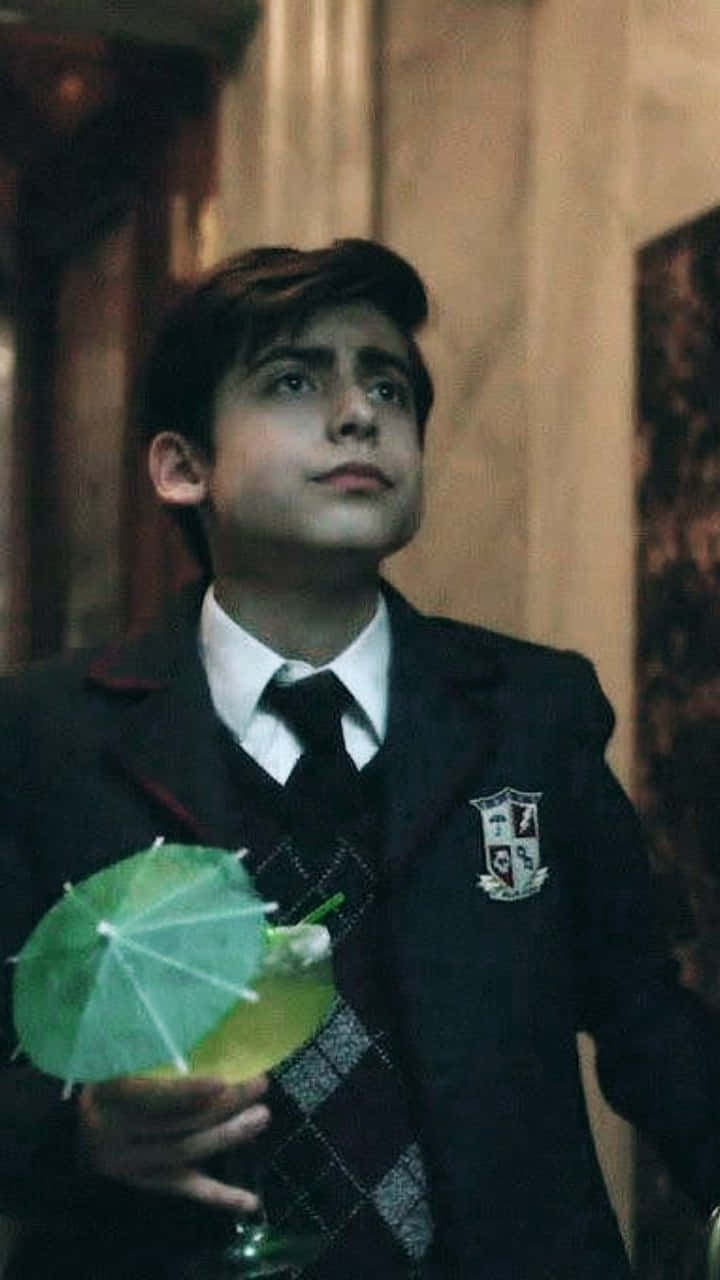 Five Hargreeves, Hargreeves, school uniform, HD Phone Wallpaper