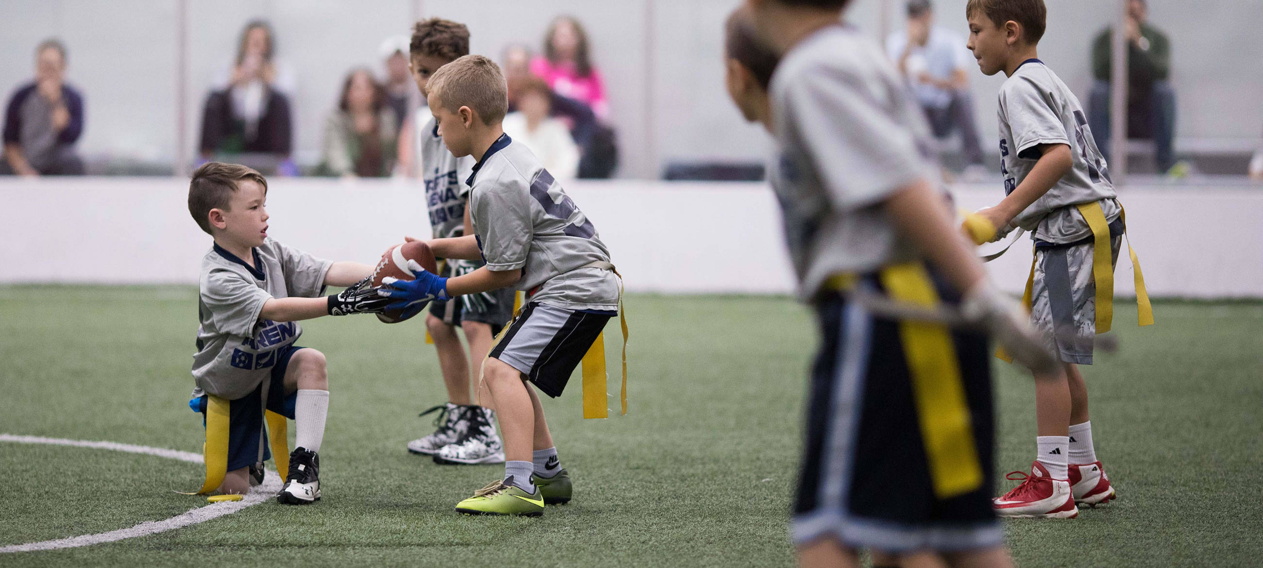 youth flag football, basic drills, gray uniforms, 2K Desktop Wallpaper