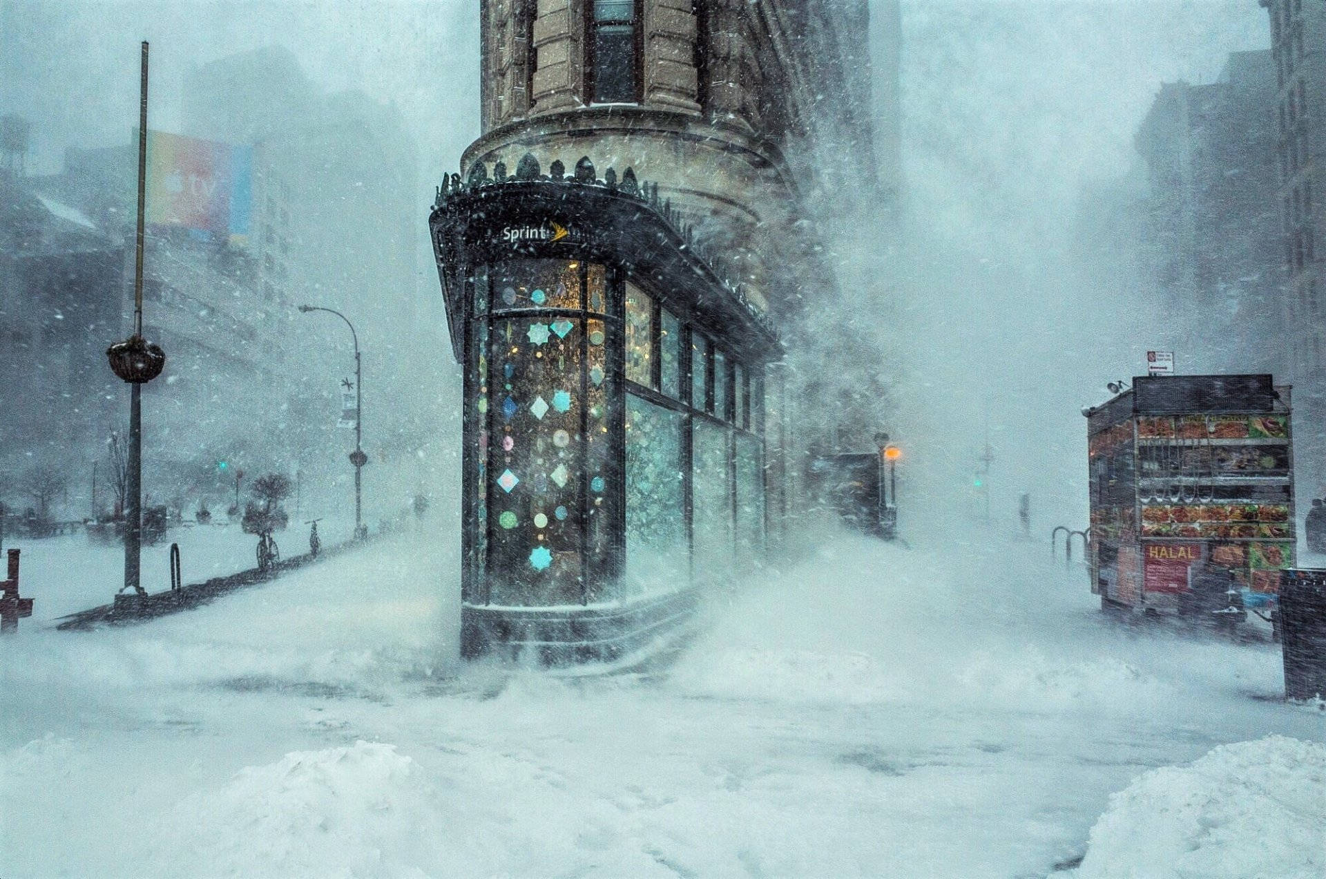 Flatiron Building, heavy snowstorm, city street, Full HD Desktop Wallpaper