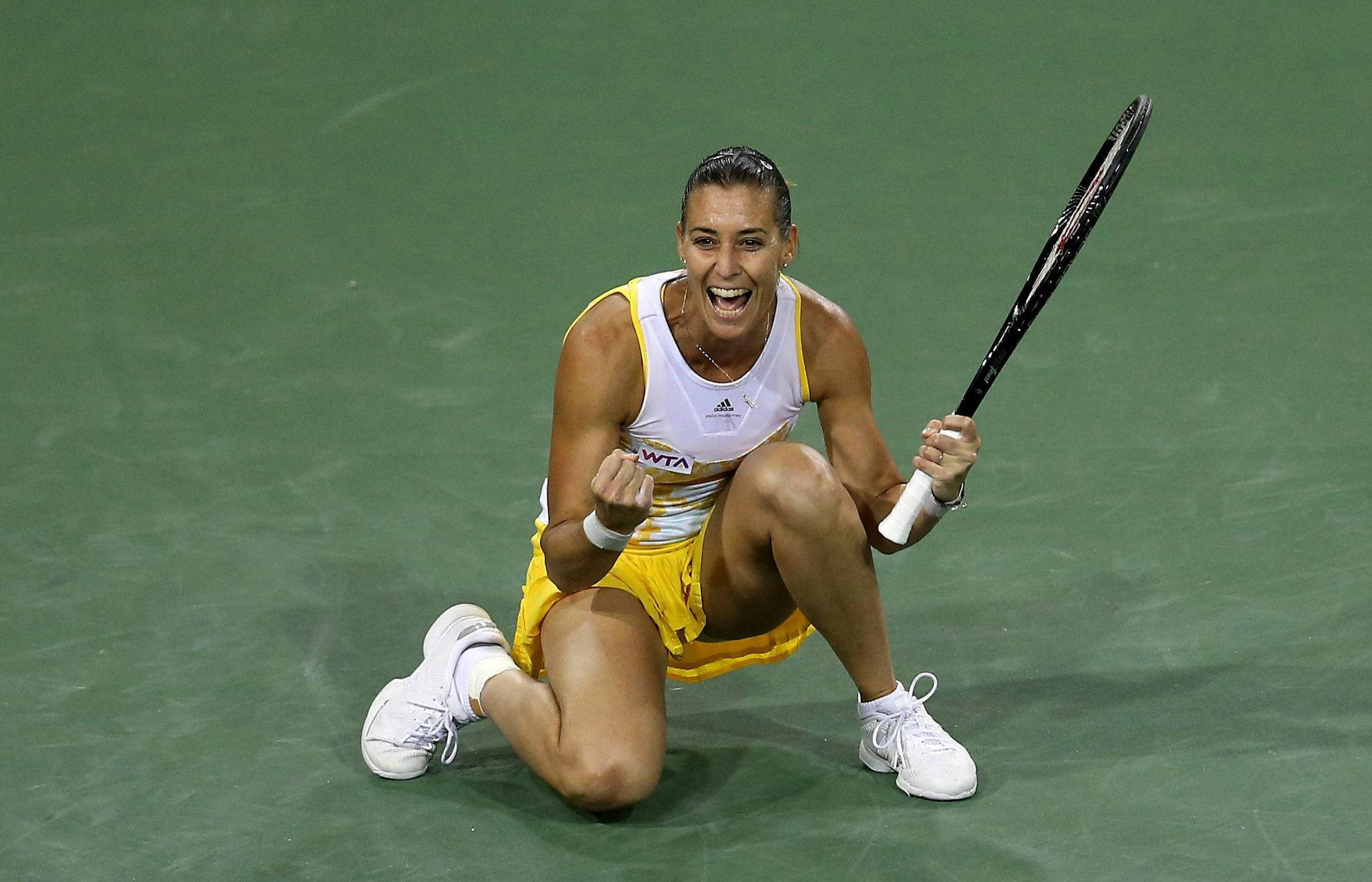 Flavia Pennetta, green court, kneeling, Full HD Desktop Wallpaper