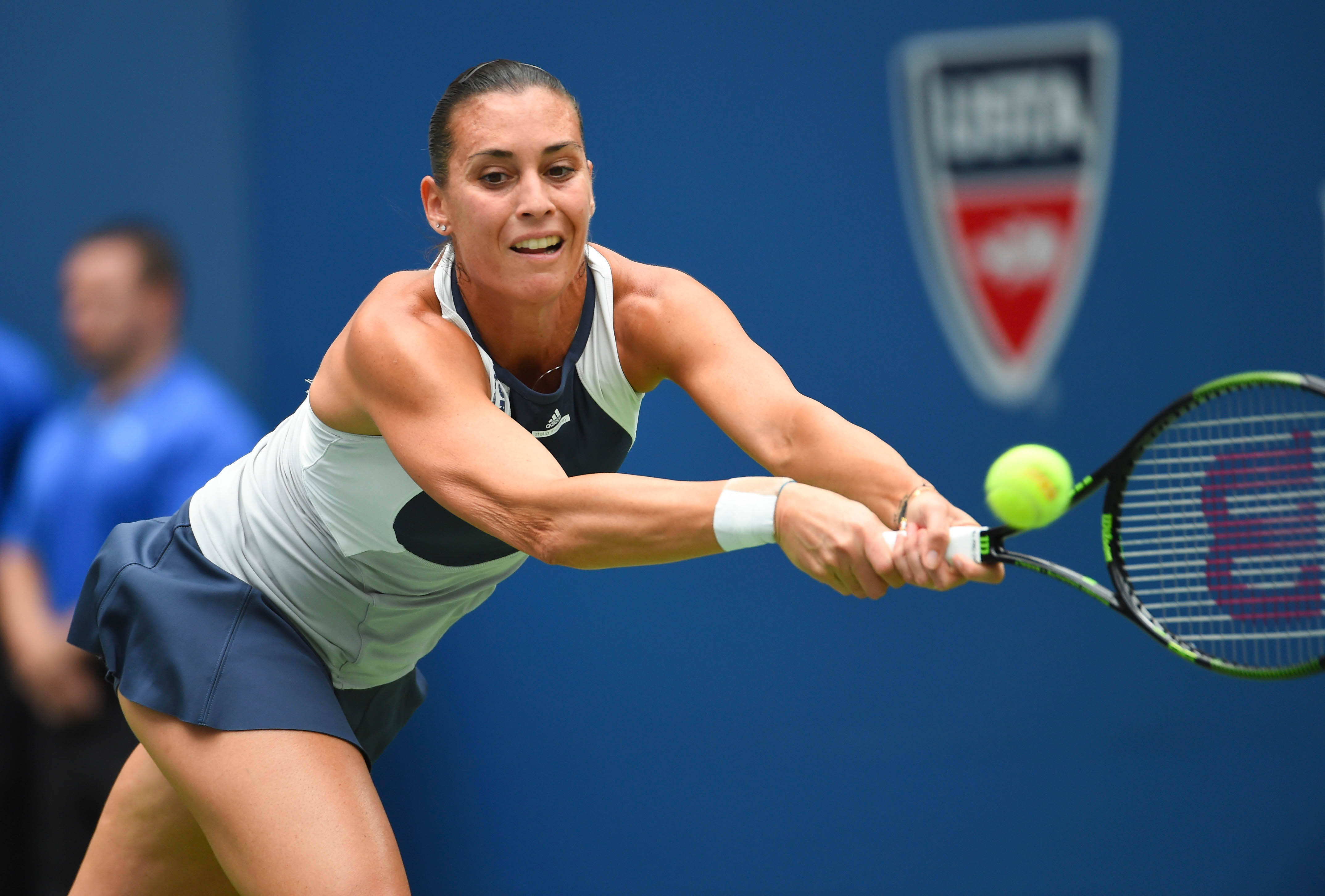 Flavia Pennetta, tennis court, bright yellow ball, 4K Desktop Wallpaper