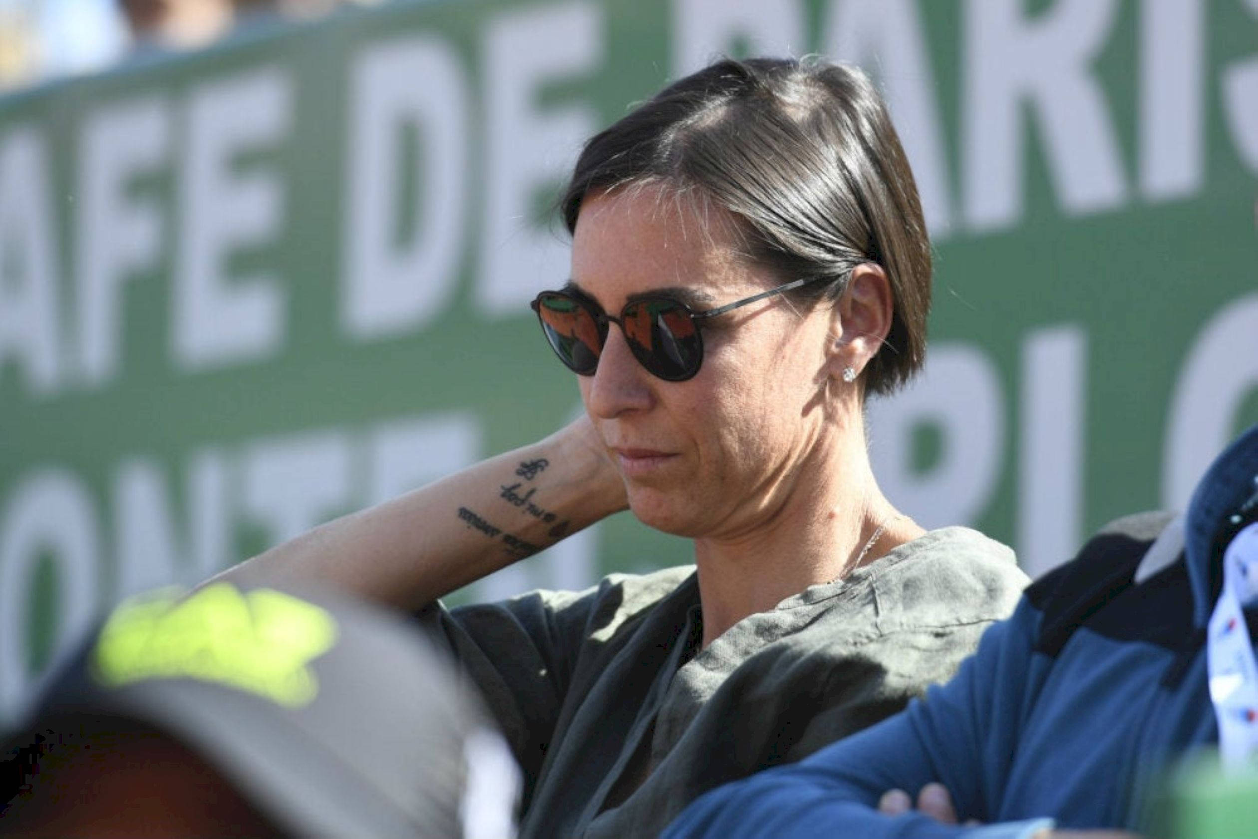 Flavia Pennetta, short dark hair, sunglasses, Full HD Desktop Wallpaper