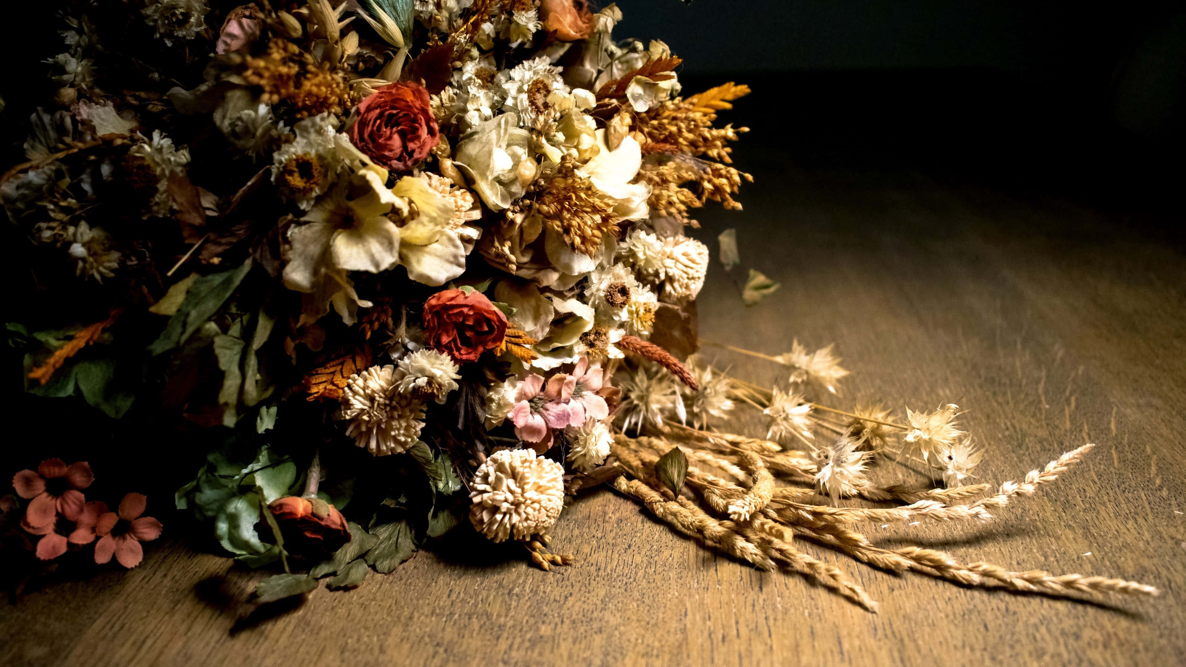 dried flowers, wheat, rustic bouquet, 4K Desktop Wallpaper