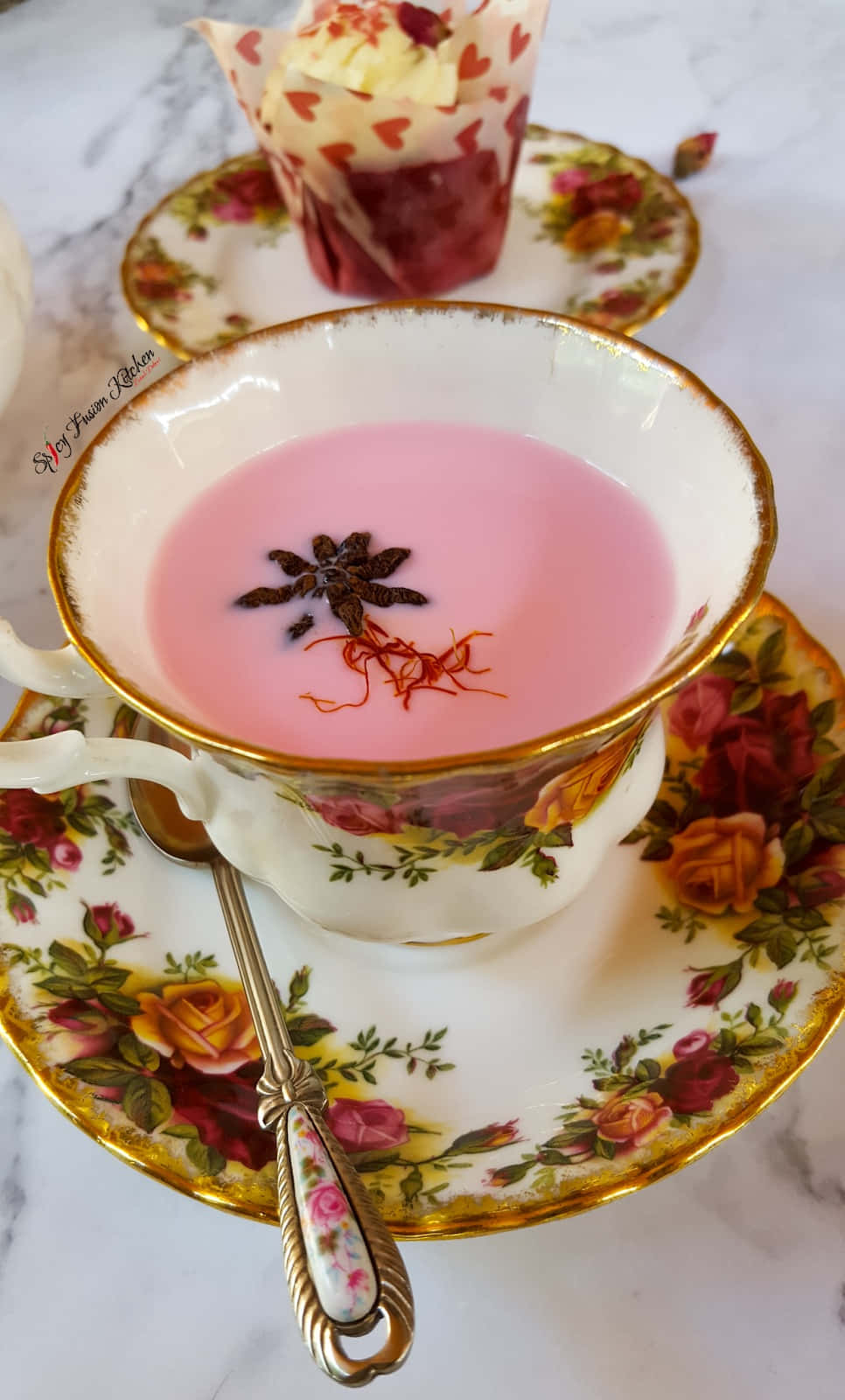 pink saffron tea, star anise, threads garnish, HD Phone Wallpaper