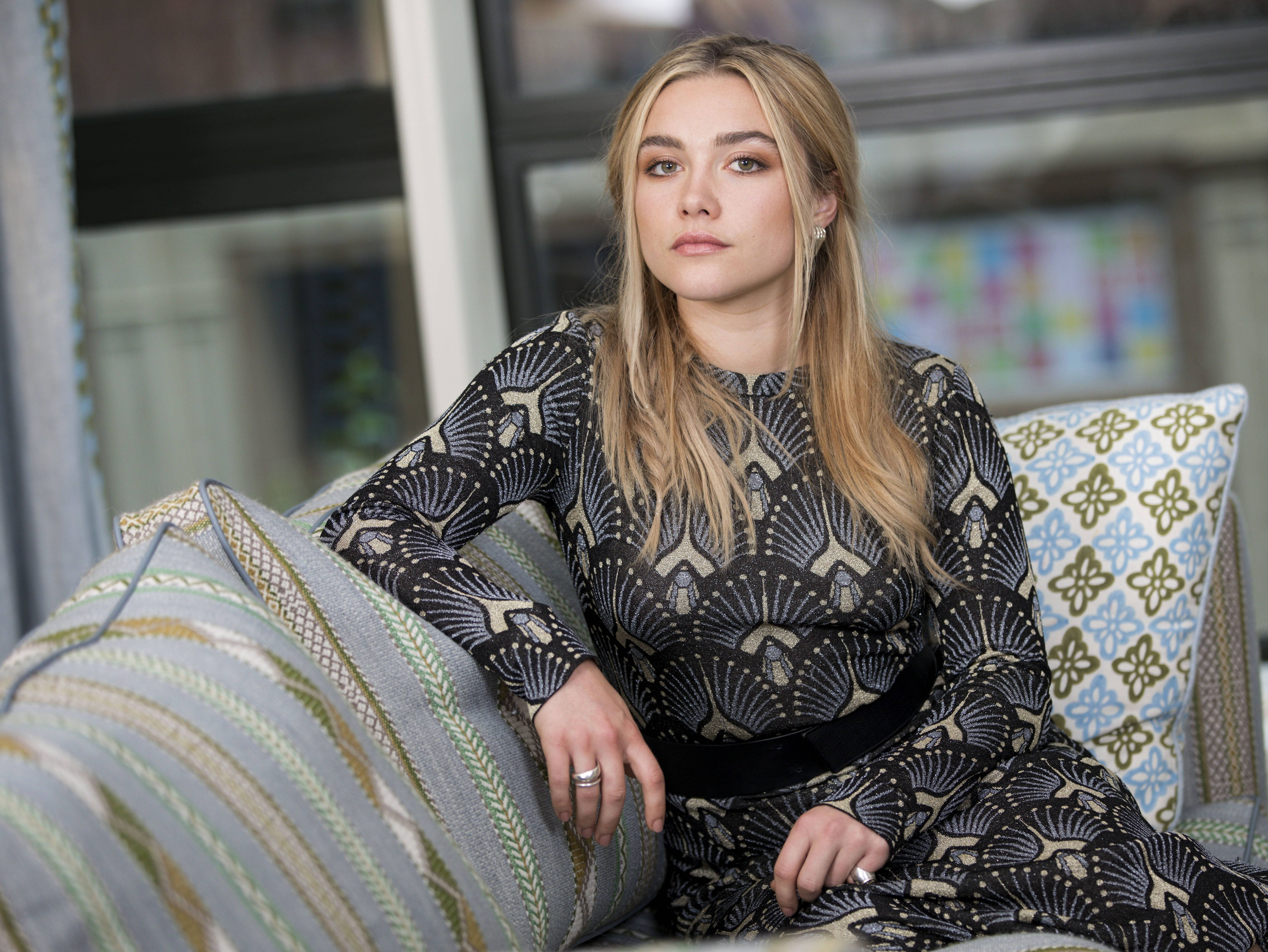 Florence Pugh, black dress, gold geometric dress, 5K Desktop Wallpaper