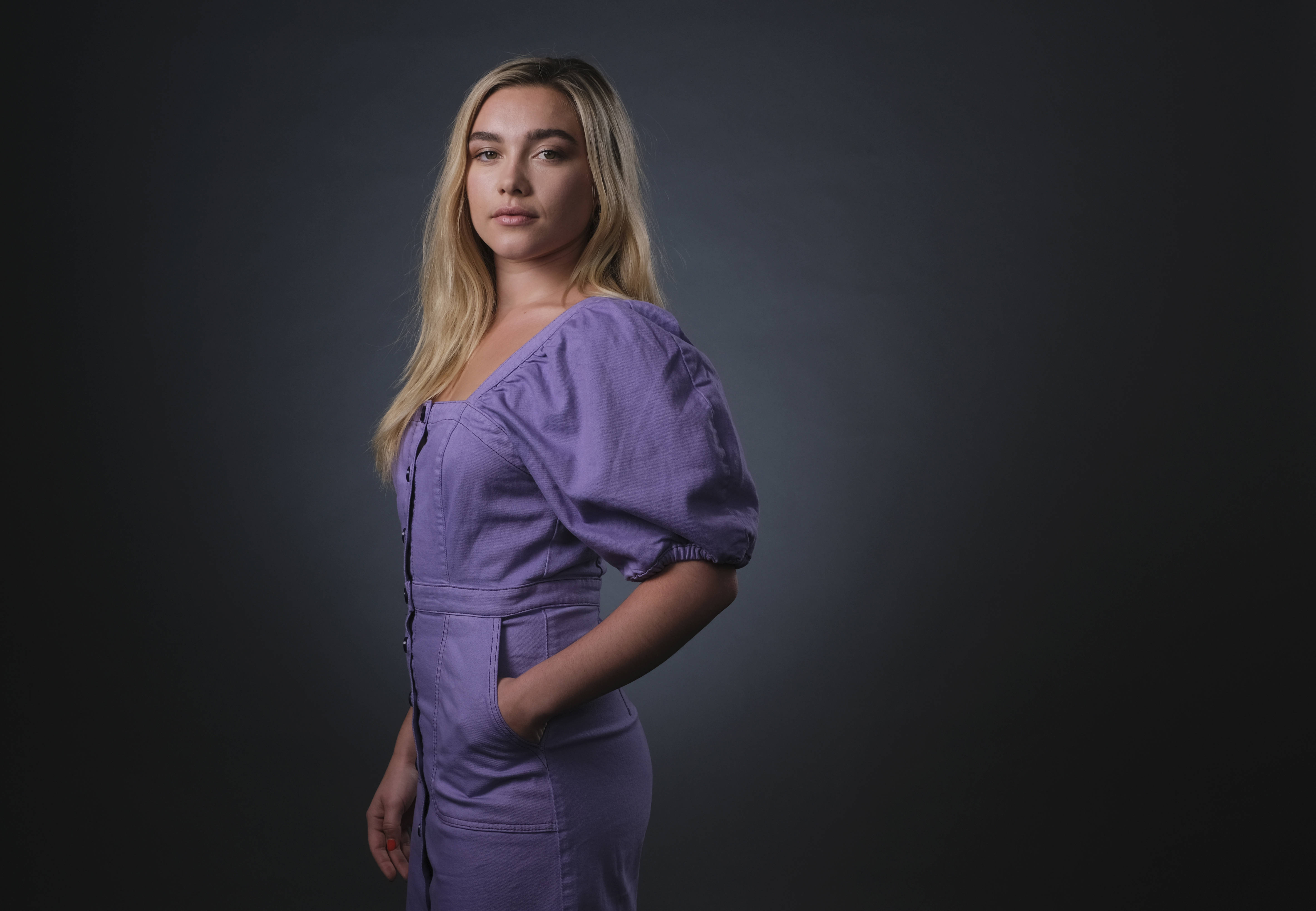 Florence Pugh, purple dress, dark gray studio backdrop, 5K Desktop Wallpaper
