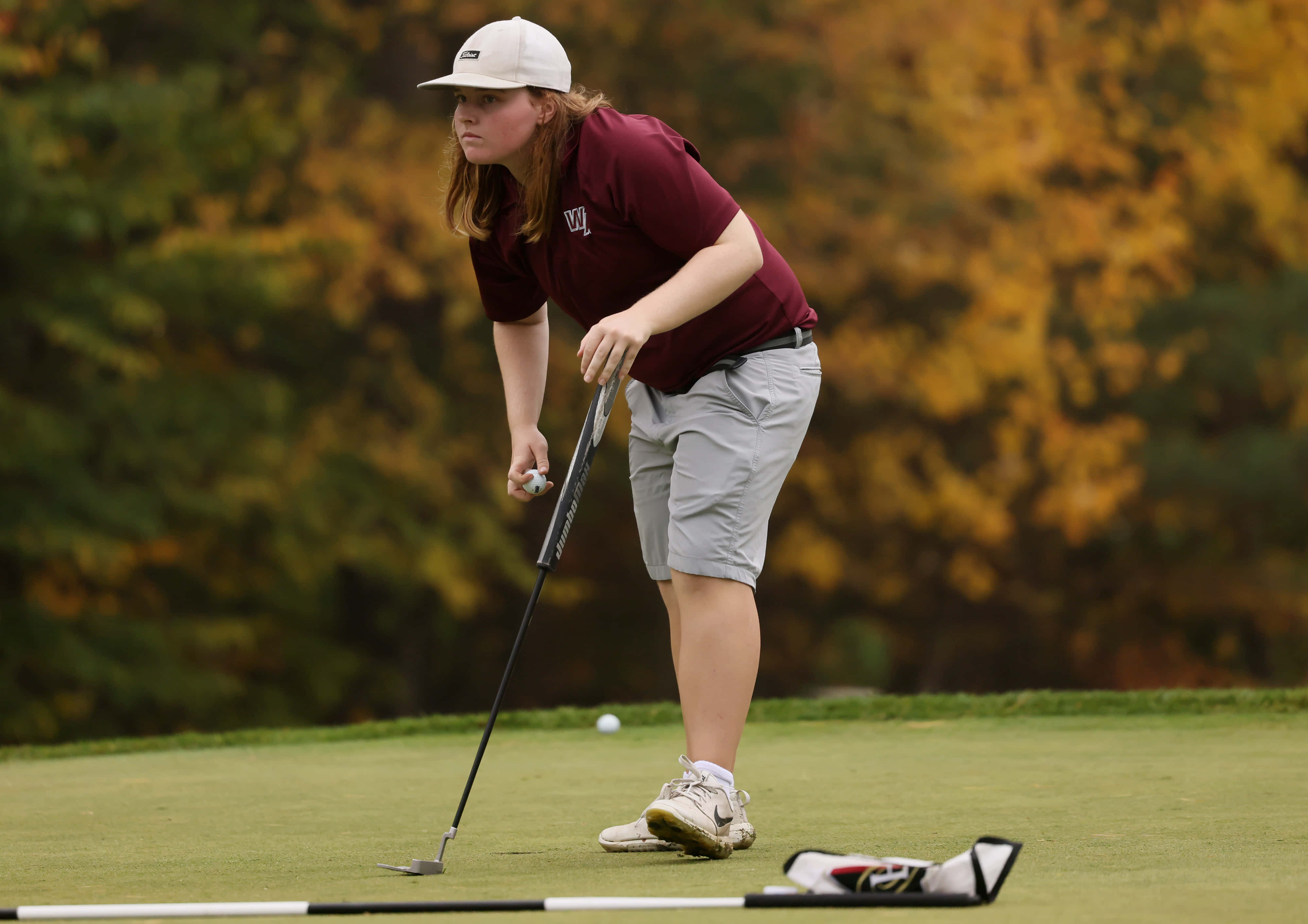 Florida Golf, maroon shirt, white cap, 4K Desktop Wallpaper