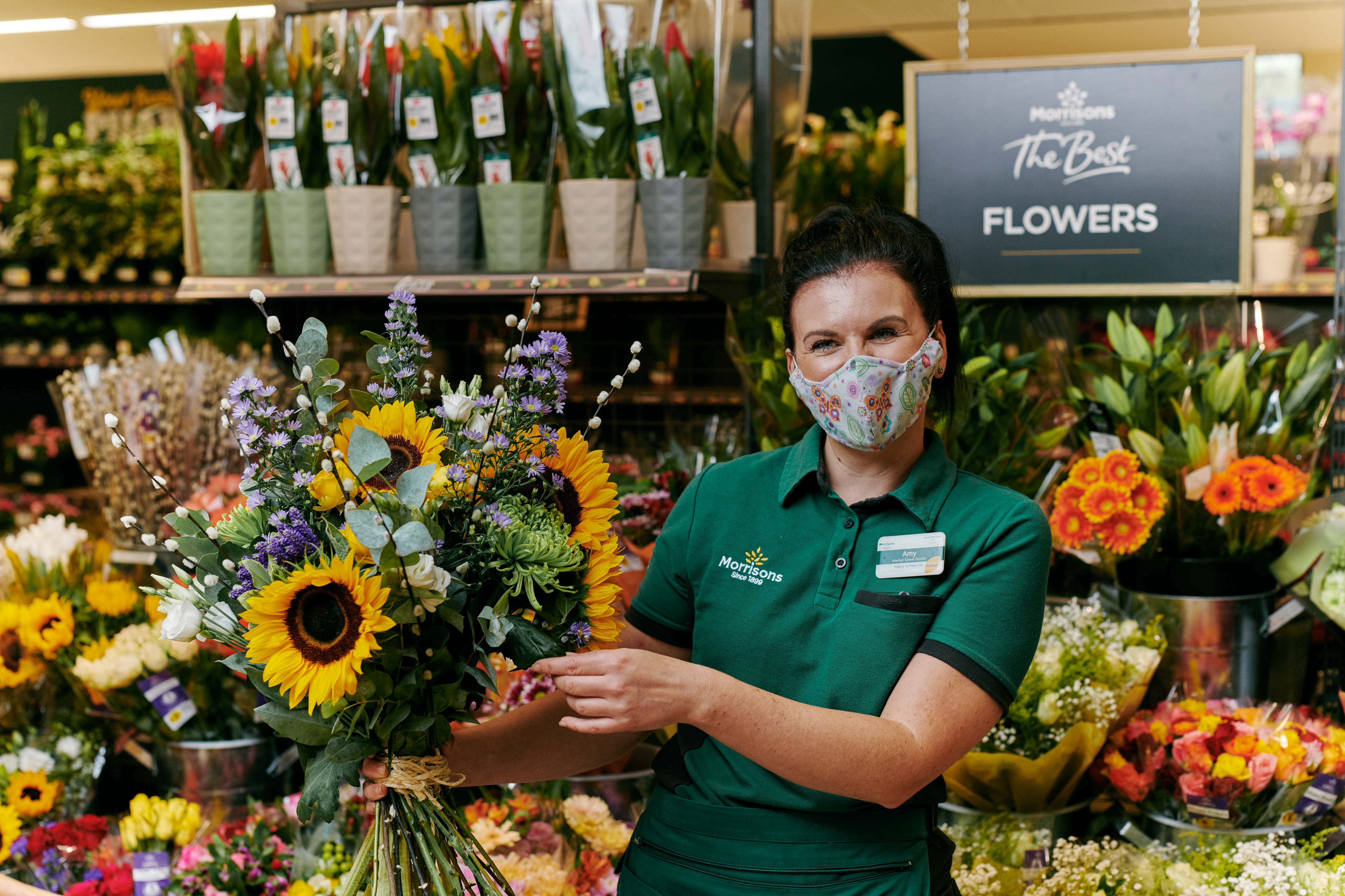 Florist, green uniform, floral mask, 5K Desktop Wallpaper