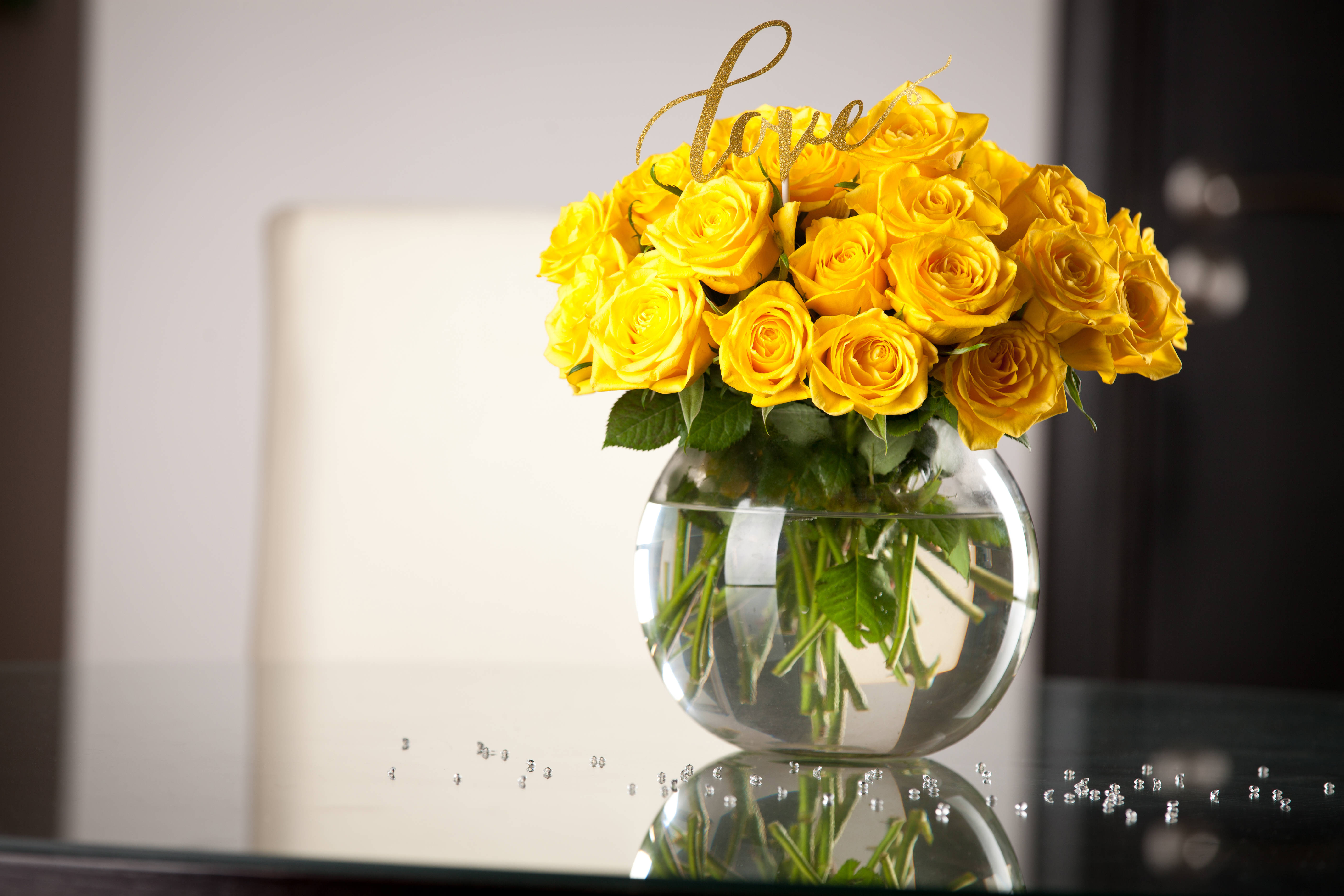 bright yellow roses, flower vase, clear glass vase, 5K Desktop Wallpaper