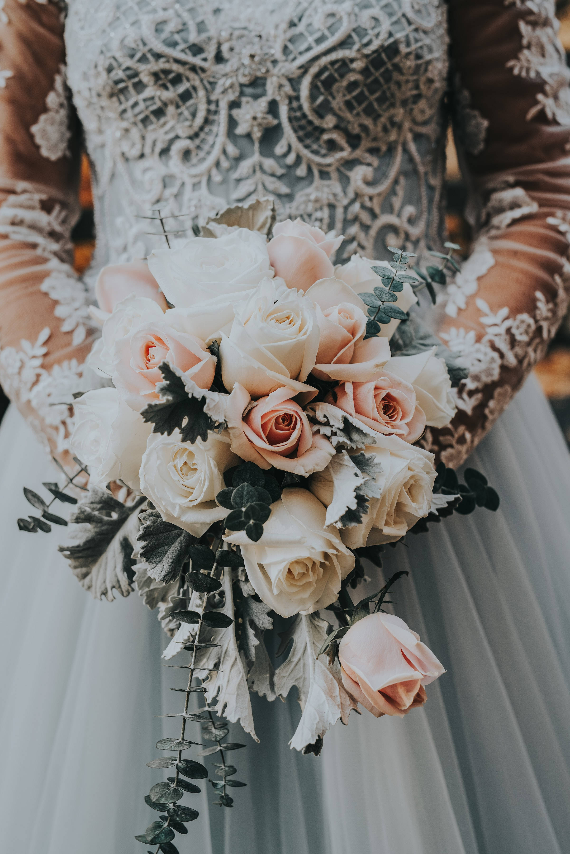 Garden Rose Bridal Flower Bouquet, lace gown, soft peach and white rose bouquet, 2K Phone Wallpaper