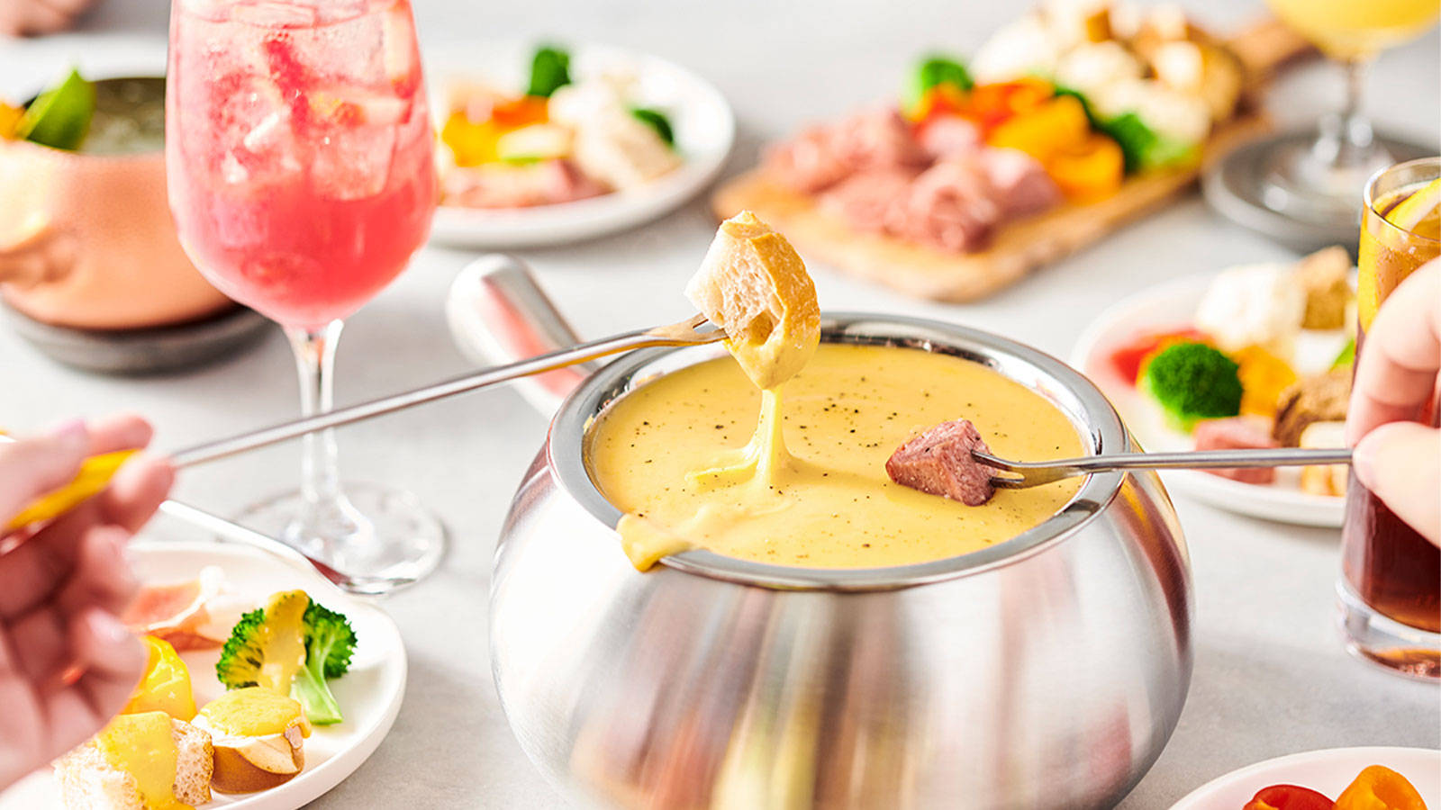 melted cheese fondue, stainless steel pot, golden cheese fondue, HD Desktop Wallpaper