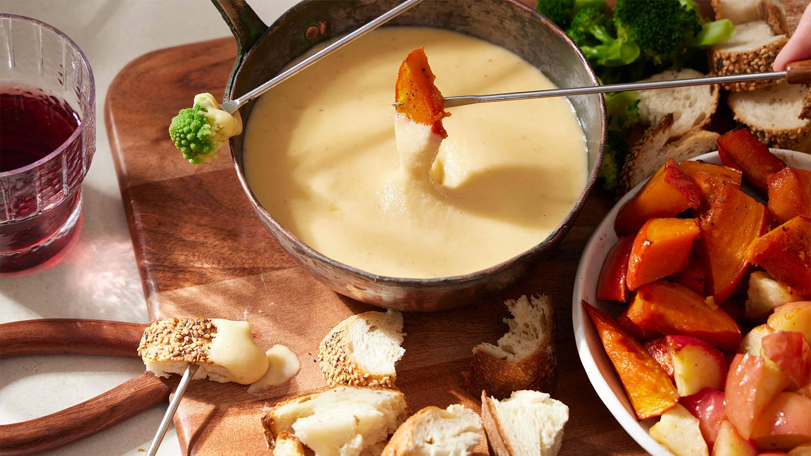 fondue, copper pot, bread, HD Desktop Wallpaper