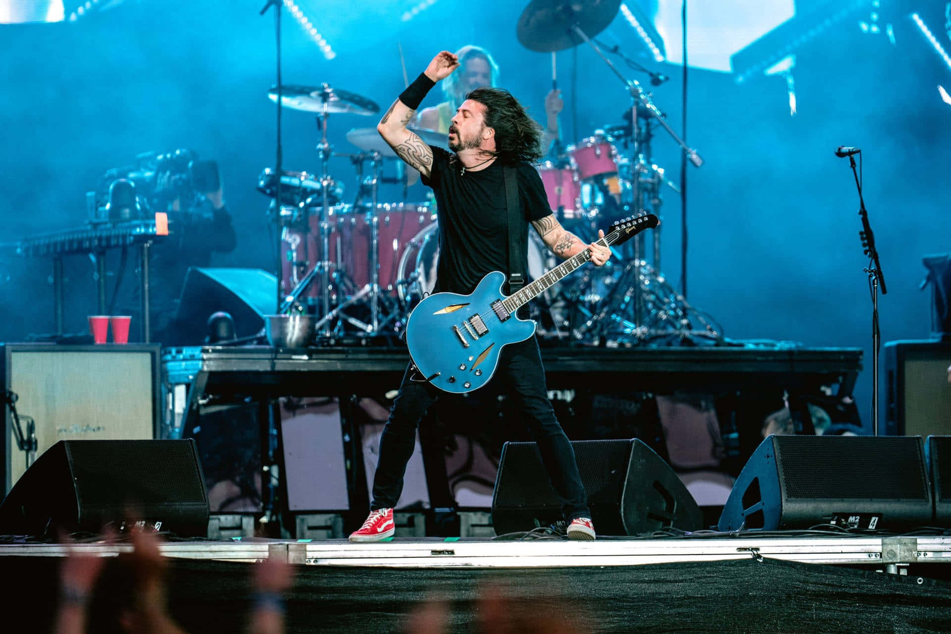 Foo Fighters, blue electric guitar, lit stage, Full HD Desktop Wallpaper
