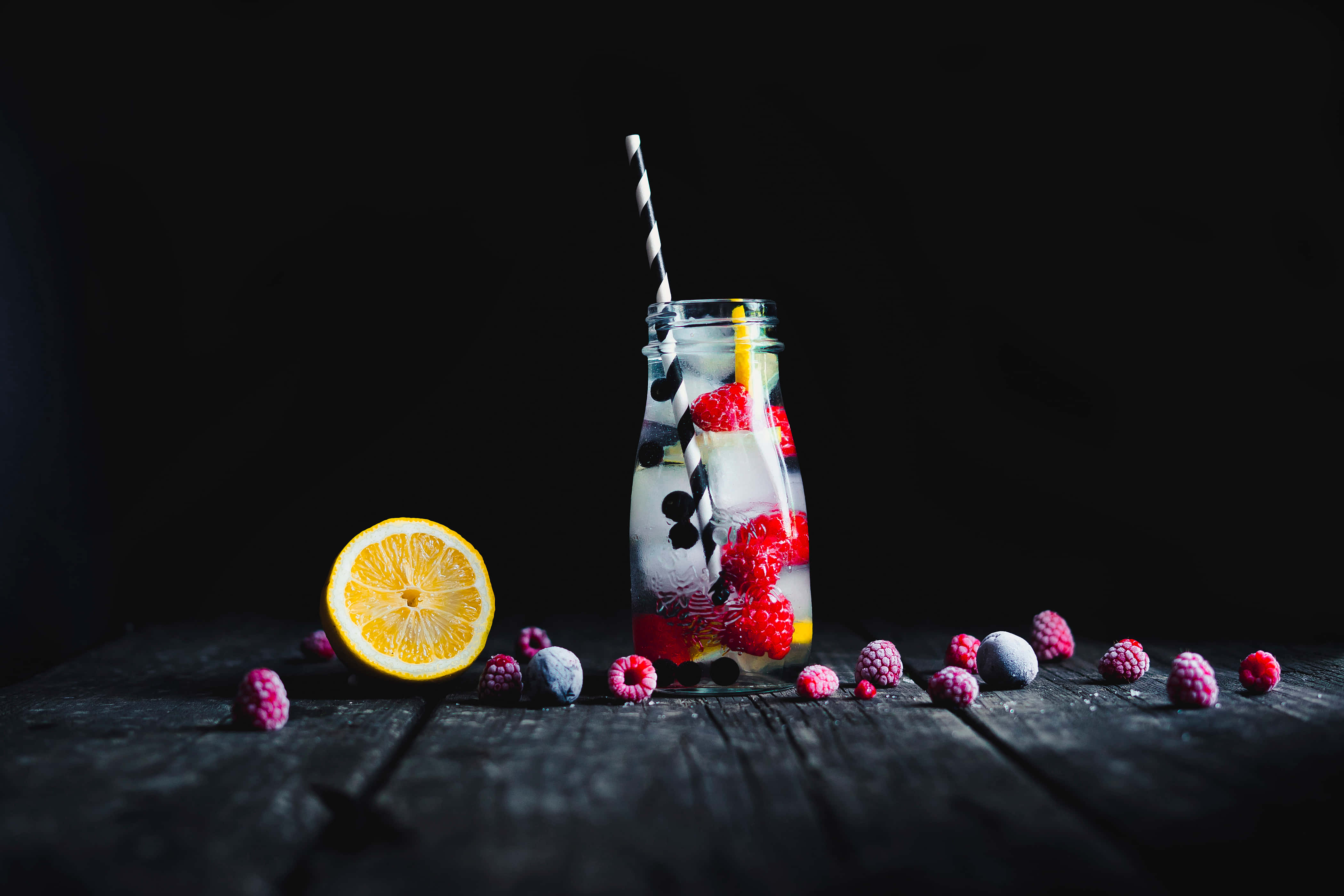 ice berries, lemon water, glass jar, 4K Desktop Wallpaper