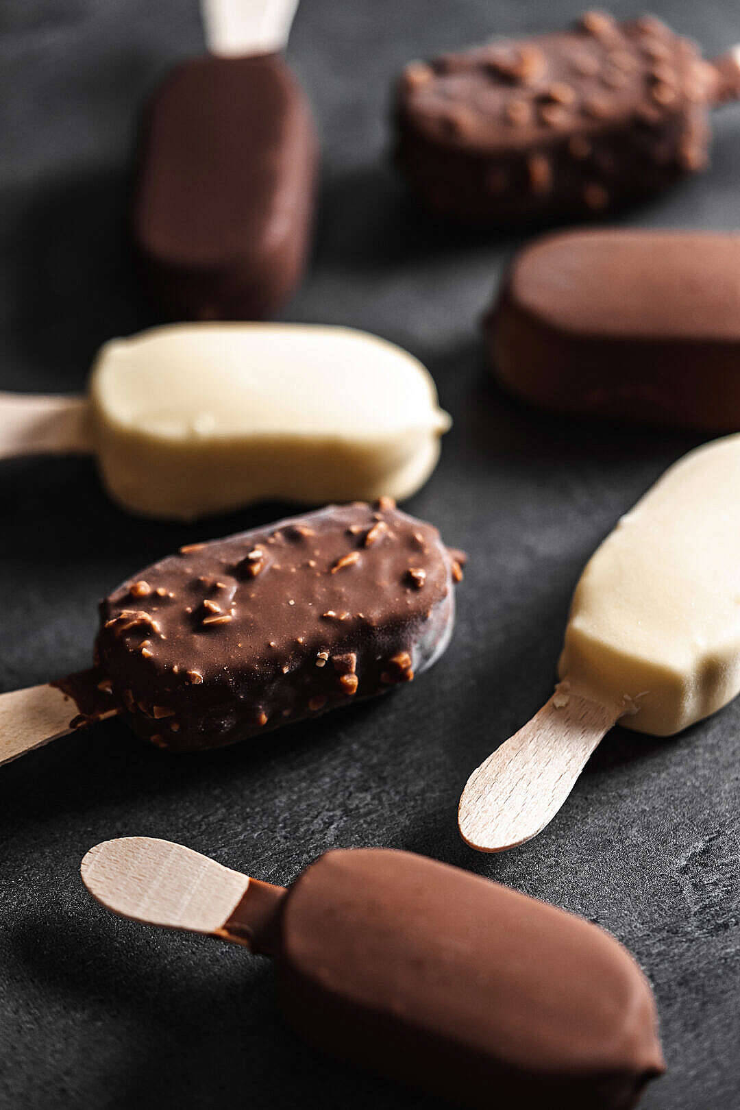 Chocolate Popsicles, Food iPhone, dark slate surface, HD Phone Wallpaper