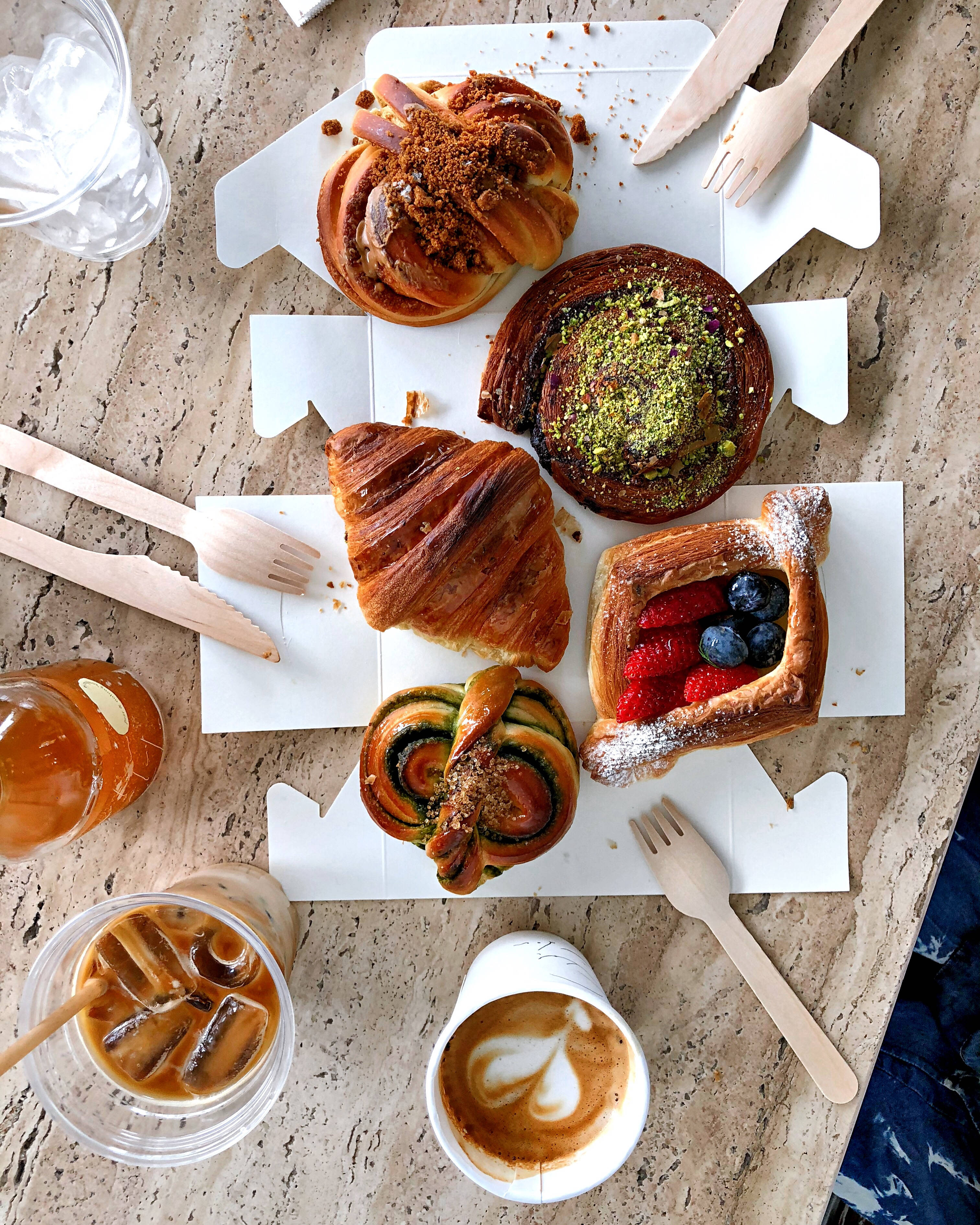 croissant, pastries, drinks, 2K Phone Wallpaper