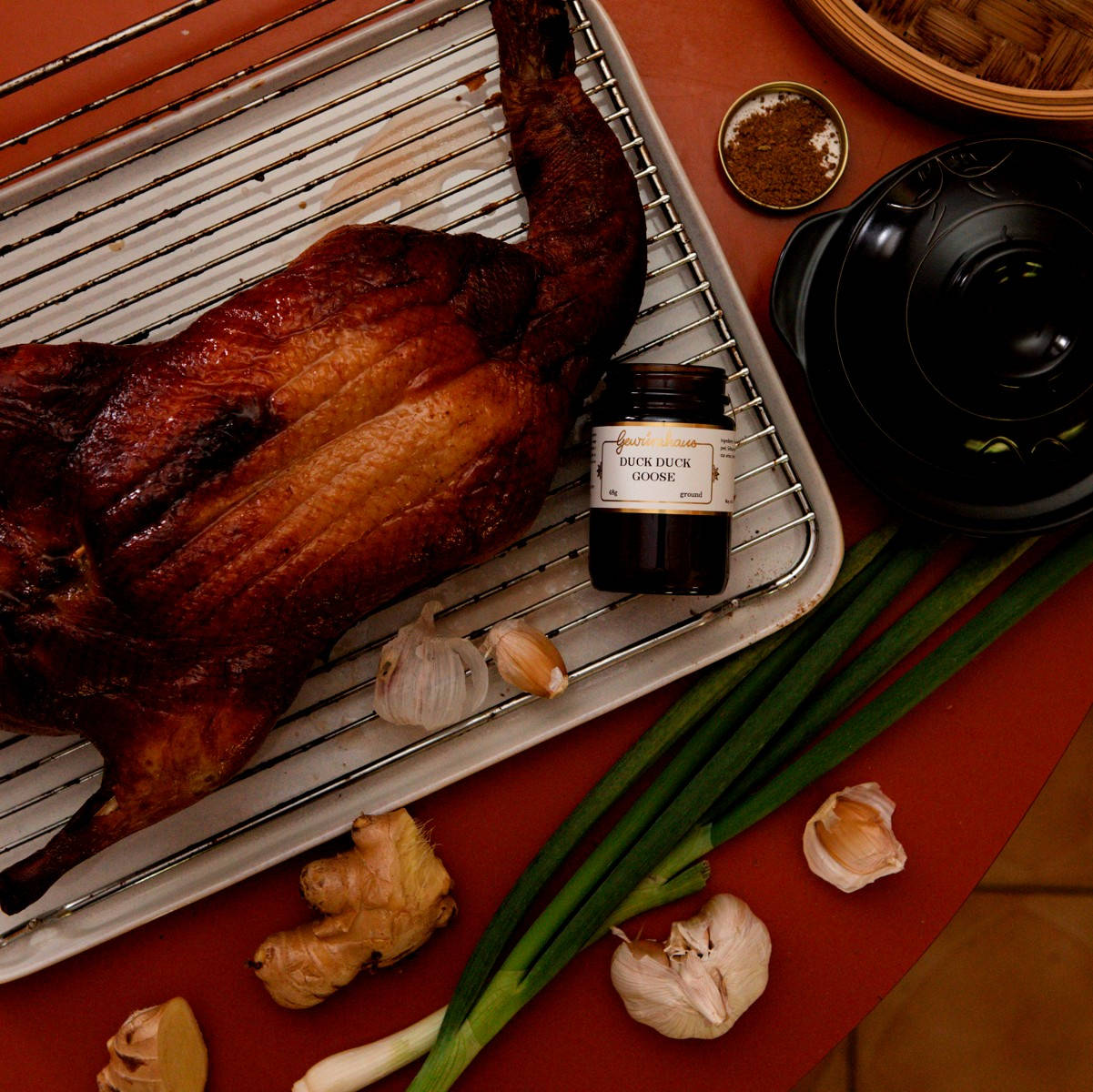 Wire Rack Roasted Peking Duck, glossy skin, wire rack, SD Desktop Wallpaper
