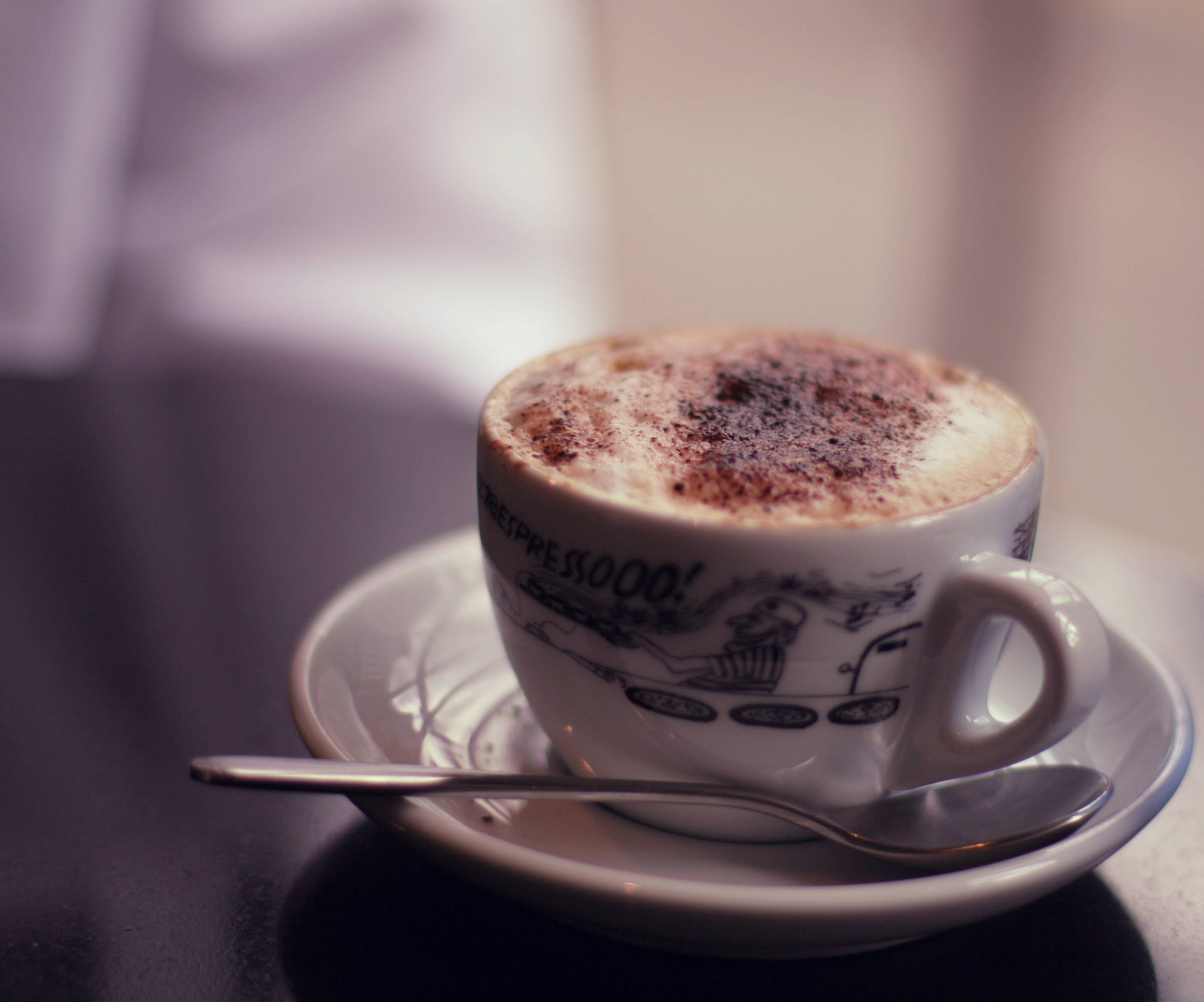 cappuccino, cartoon-printed cup, cocoa powder, 2K Desktop Wallpaper