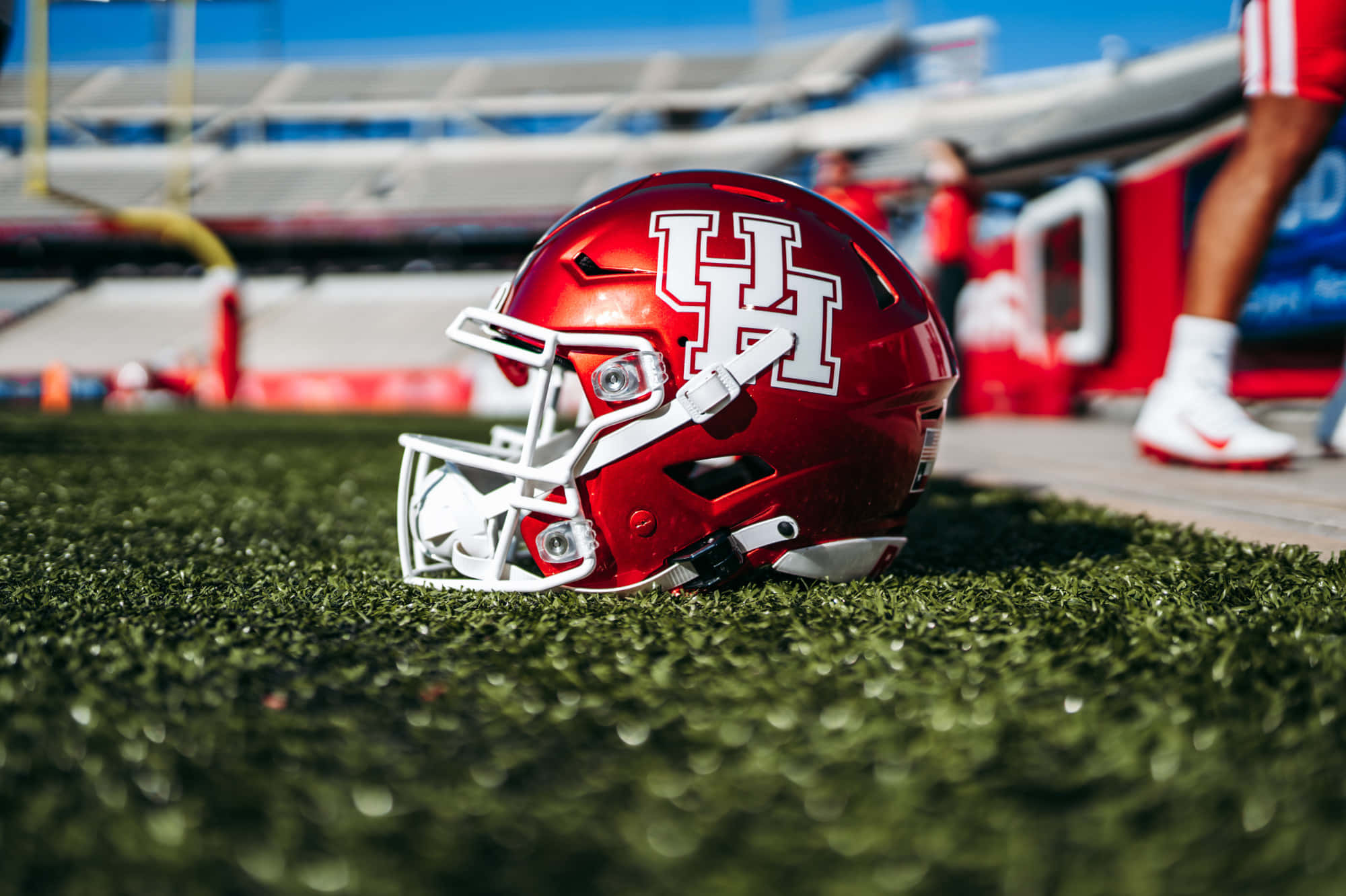 Advanced Protective Football Helmet, red football helmet, white 'UH' logo, Full HD Desktop Wallpaper