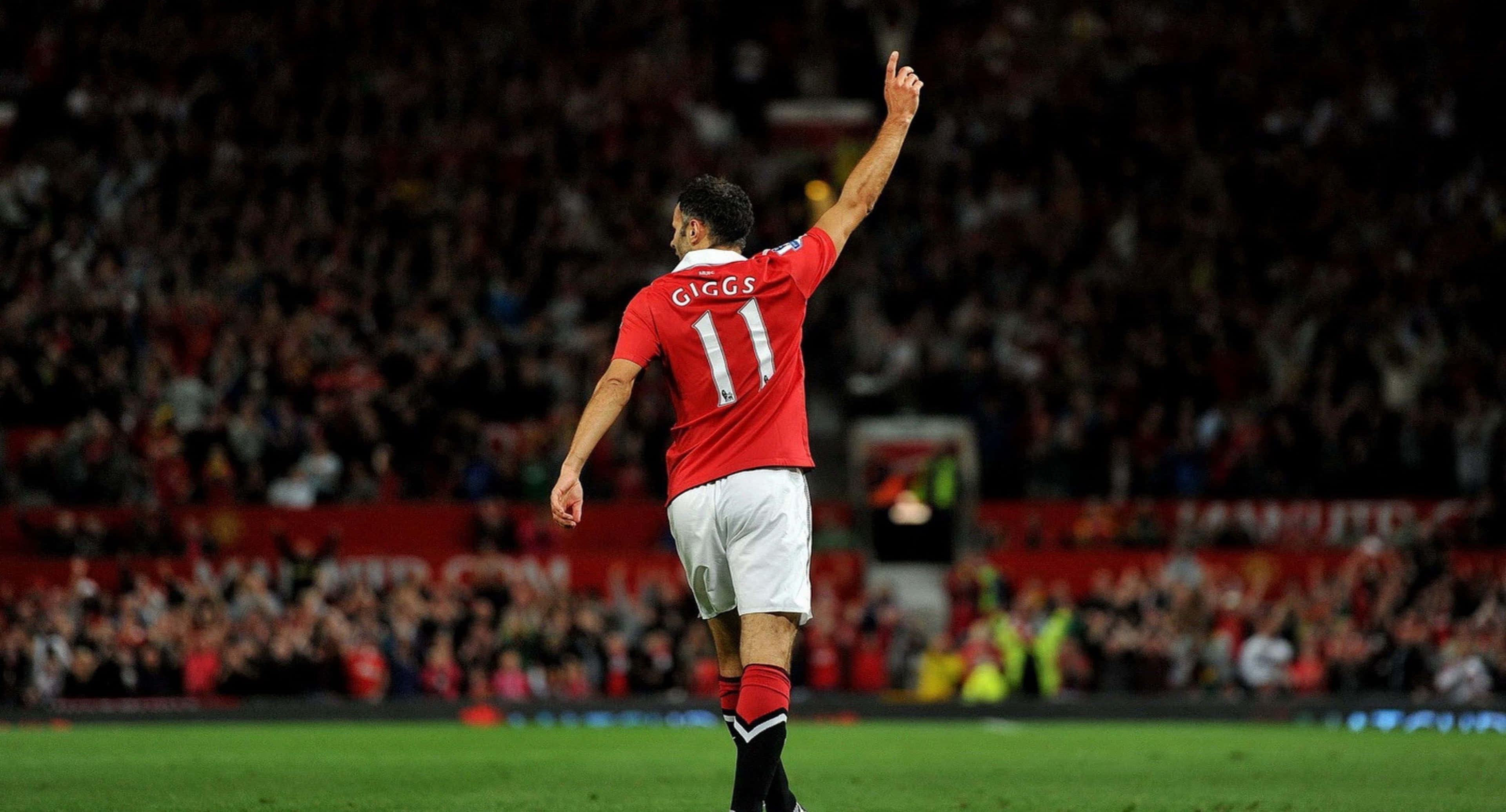 footballer, red jersey, number 11, 4K Desktop Wallpaper