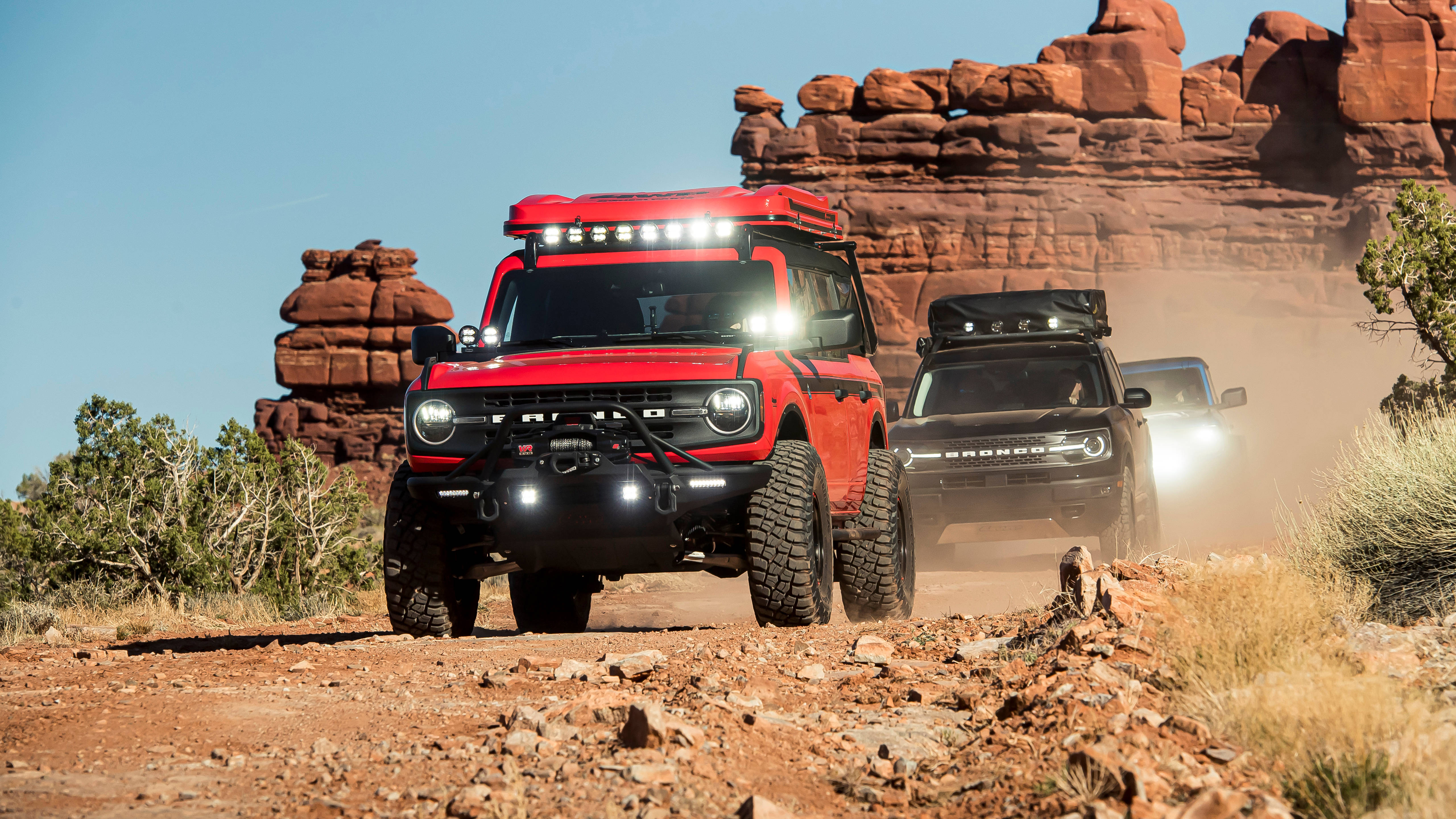 Ford Bronco, rocky road, desert canyon, 5K Desktop Wallpaper