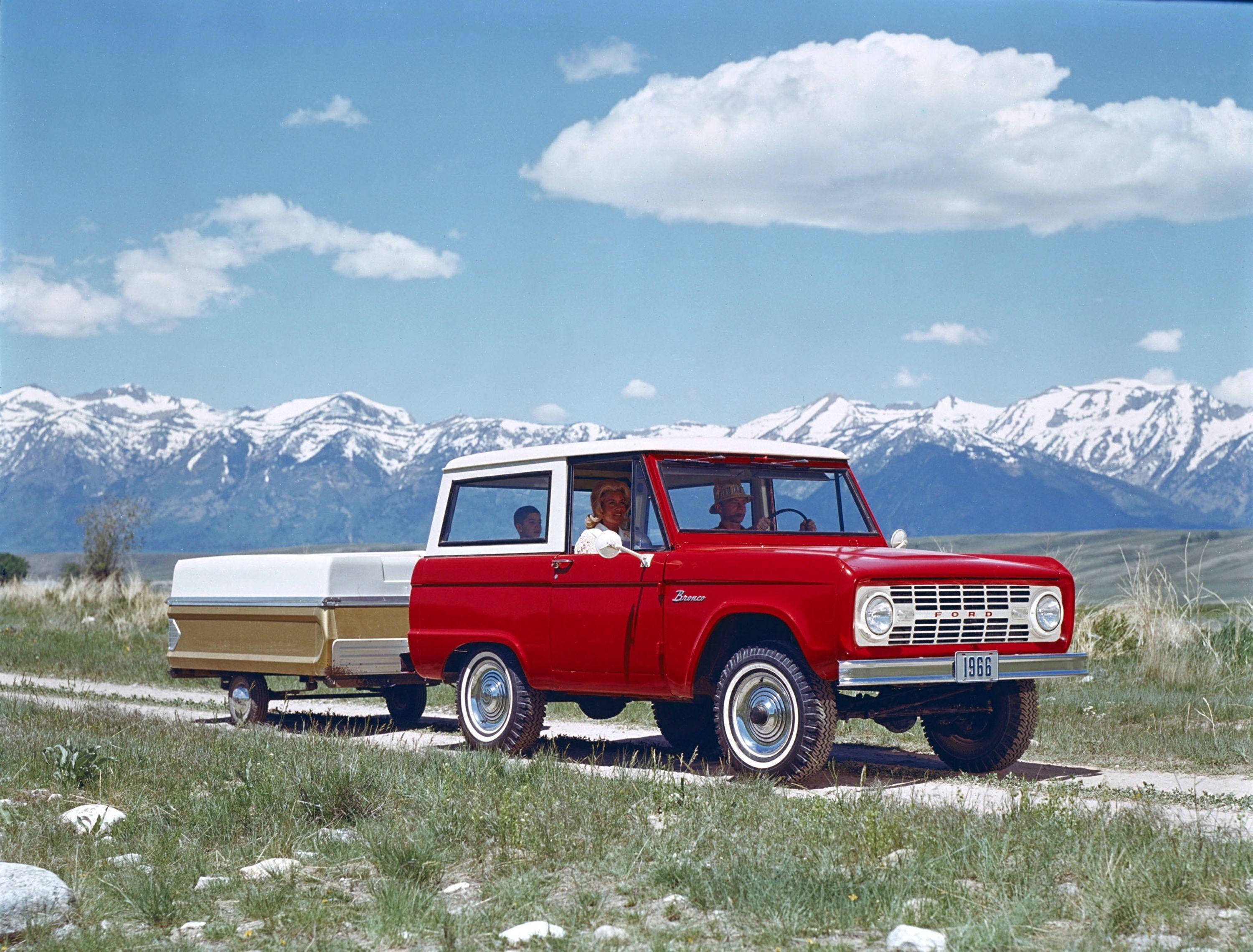 Ford Bronco, 1966 Ford Bronco, red and white, 2K Desktop Wallpaper