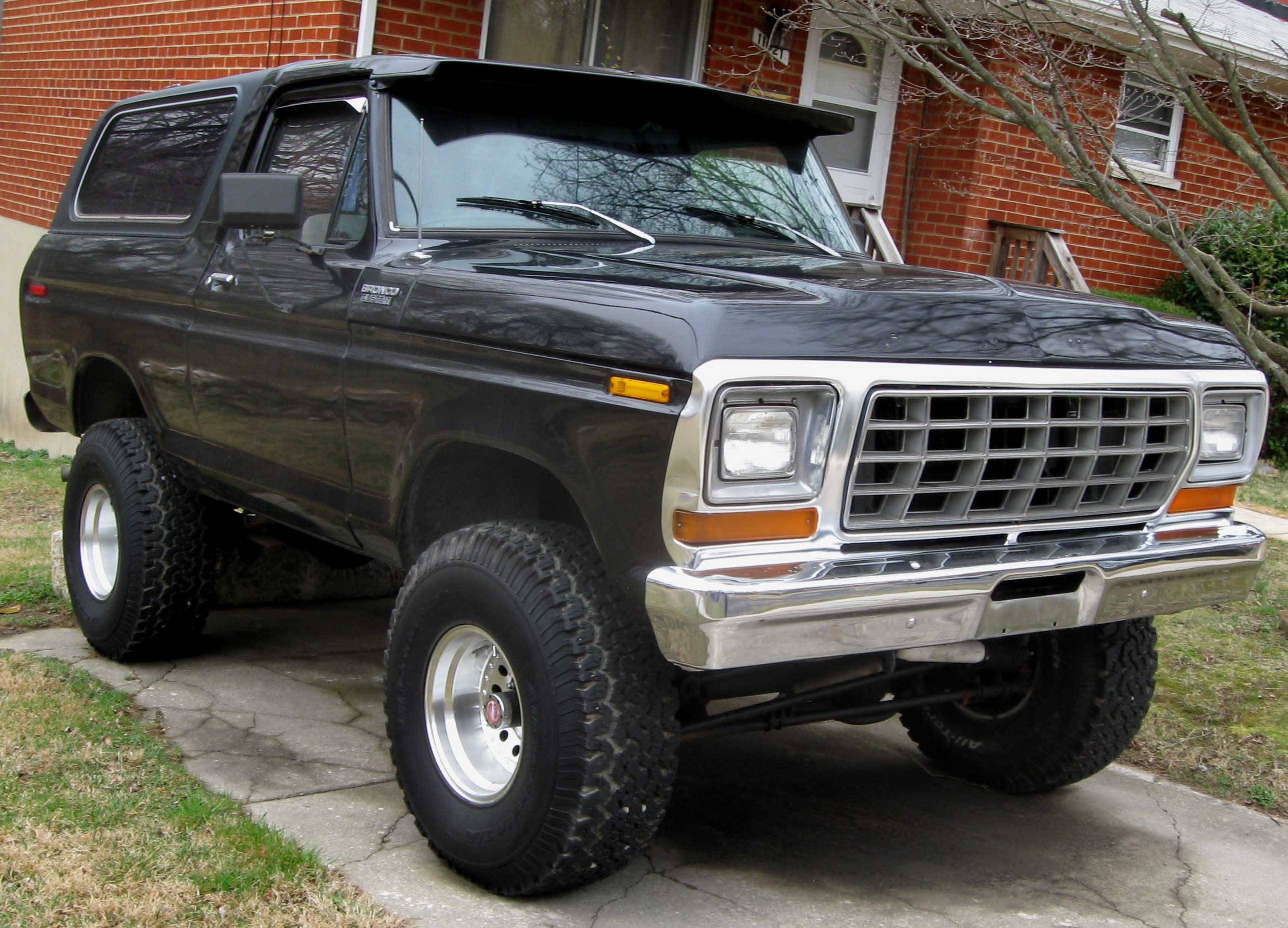Ford Bronco, chromed grill, black, 2K Desktop Wallpaper