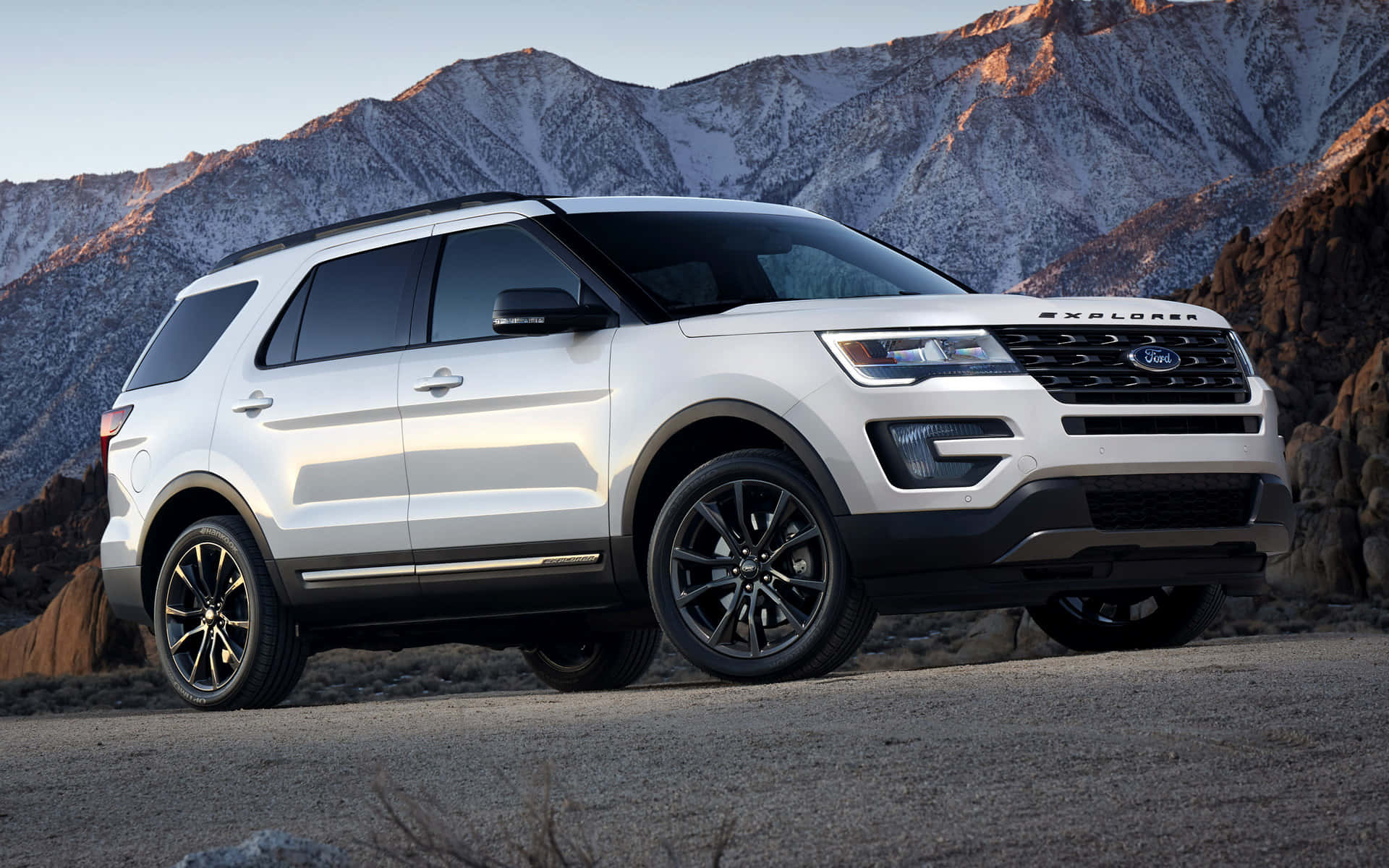 Ford Explorer, white, gravel road, Full HD Desktop Wallpaper