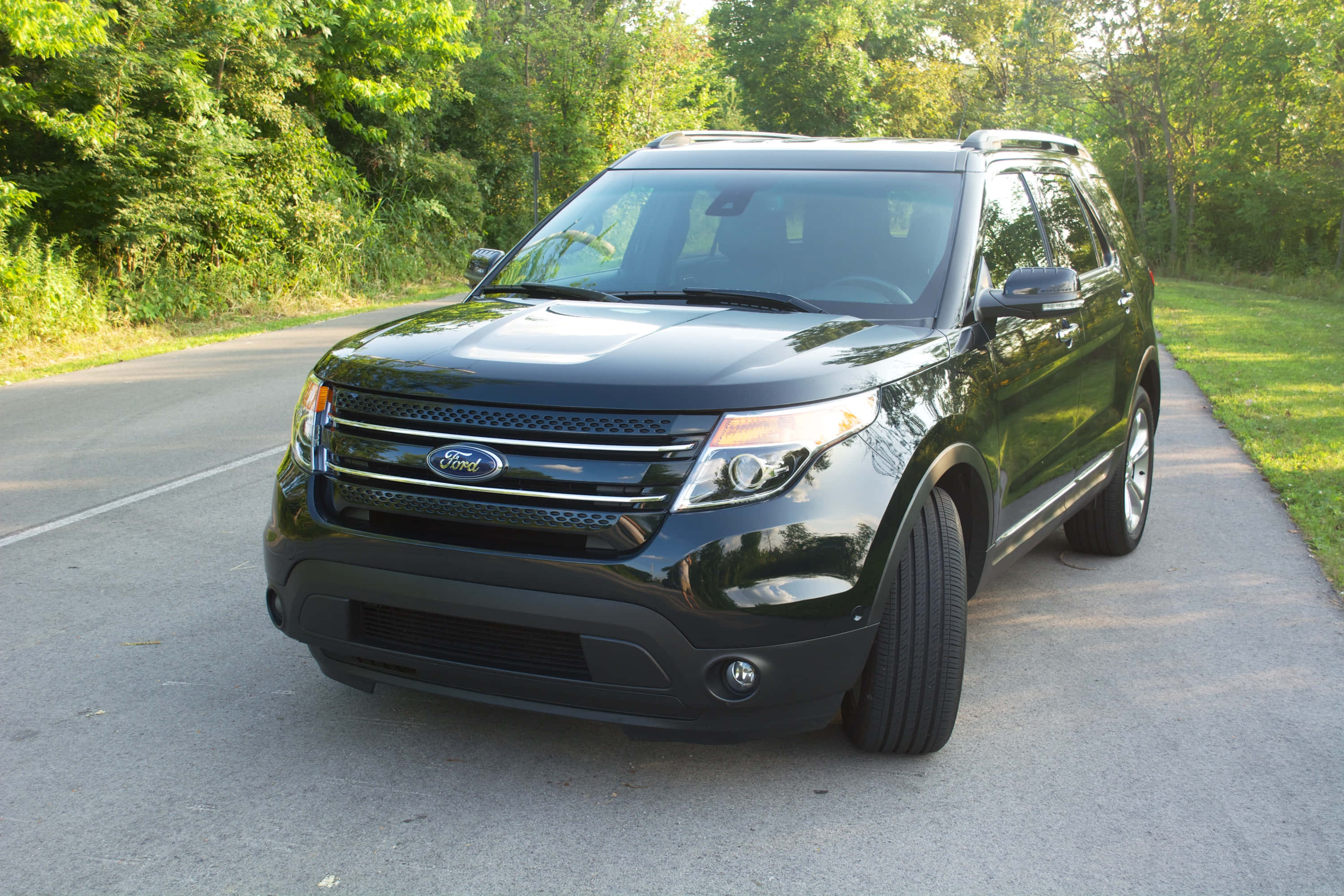 Ford Explorer, black, asphalt road, 2K Desktop Wallpaper