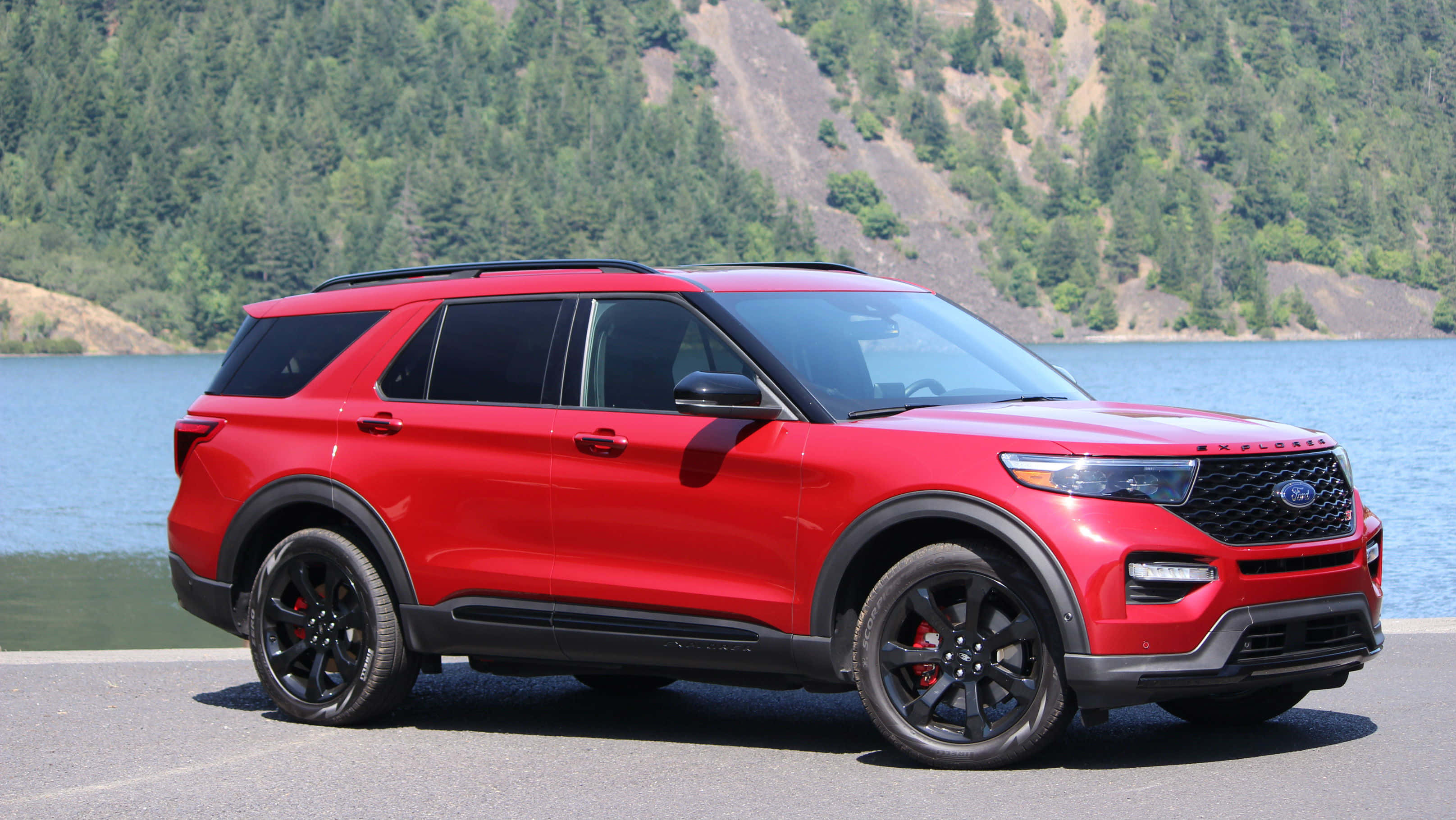 Ford Explorer, vibrant red, black accents, 2K Desktop Wallpaper