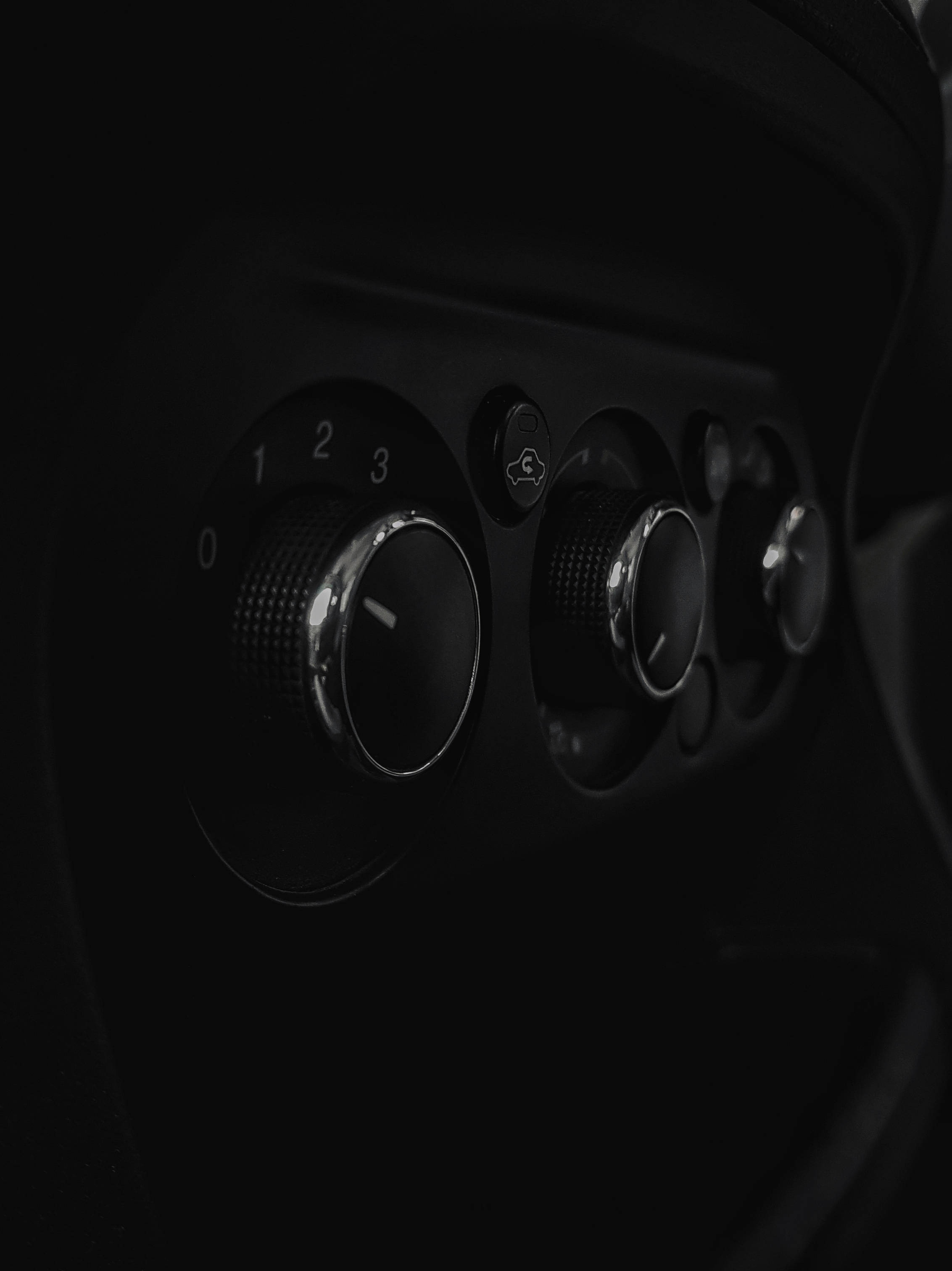 Ford iPhone Buttons, vintage car climate control knobs, metallic sheen, 2K Phone Wallpaper