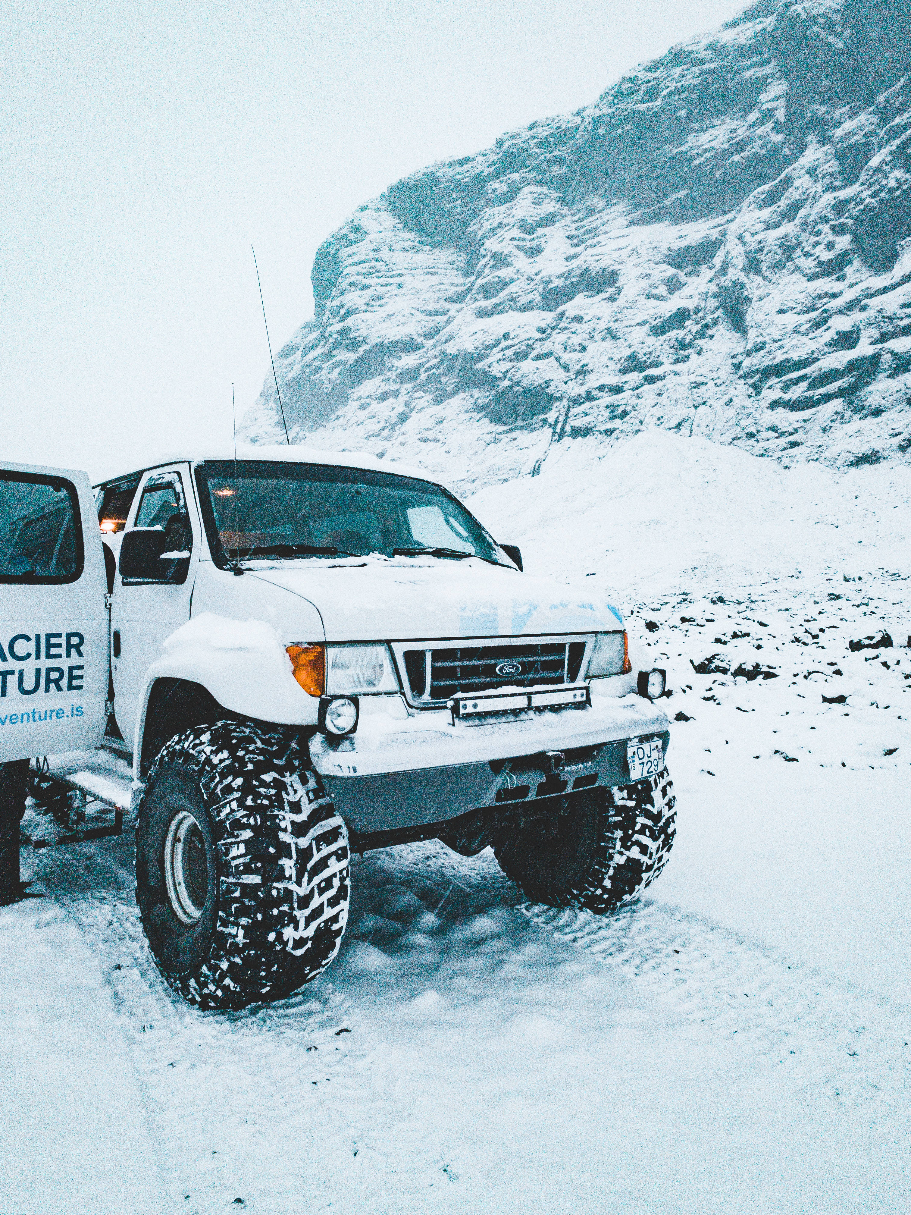 Ford iPhone, snow, white off-road truck, 4K Phone Wallpaper