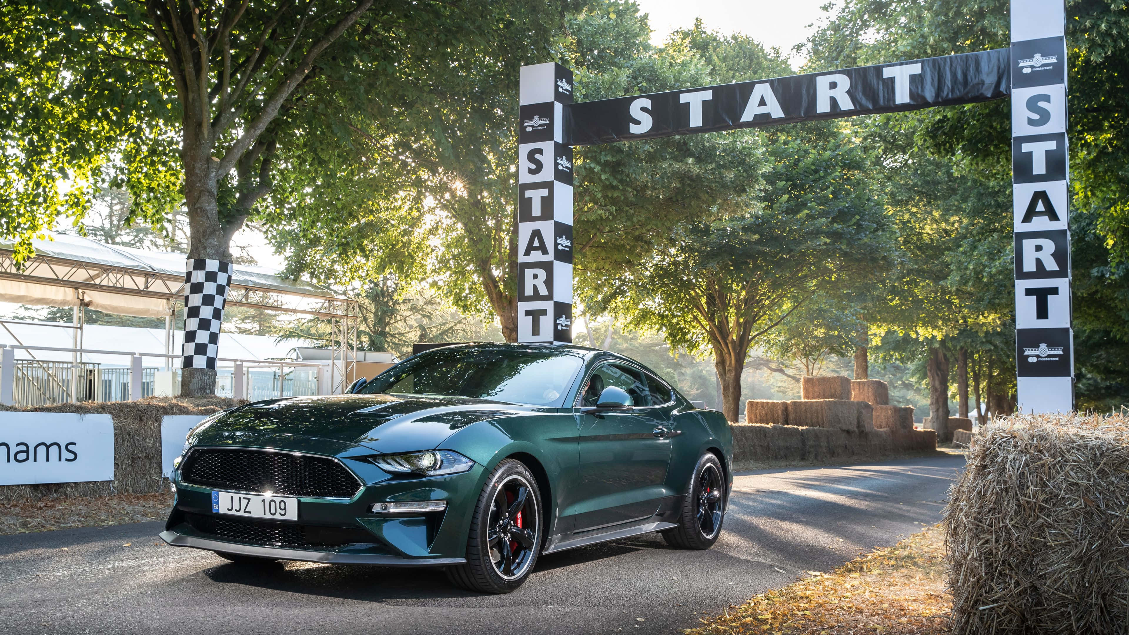 Ford Mustang Bullitt, green, race start line, 4K Desktop Wallpaper