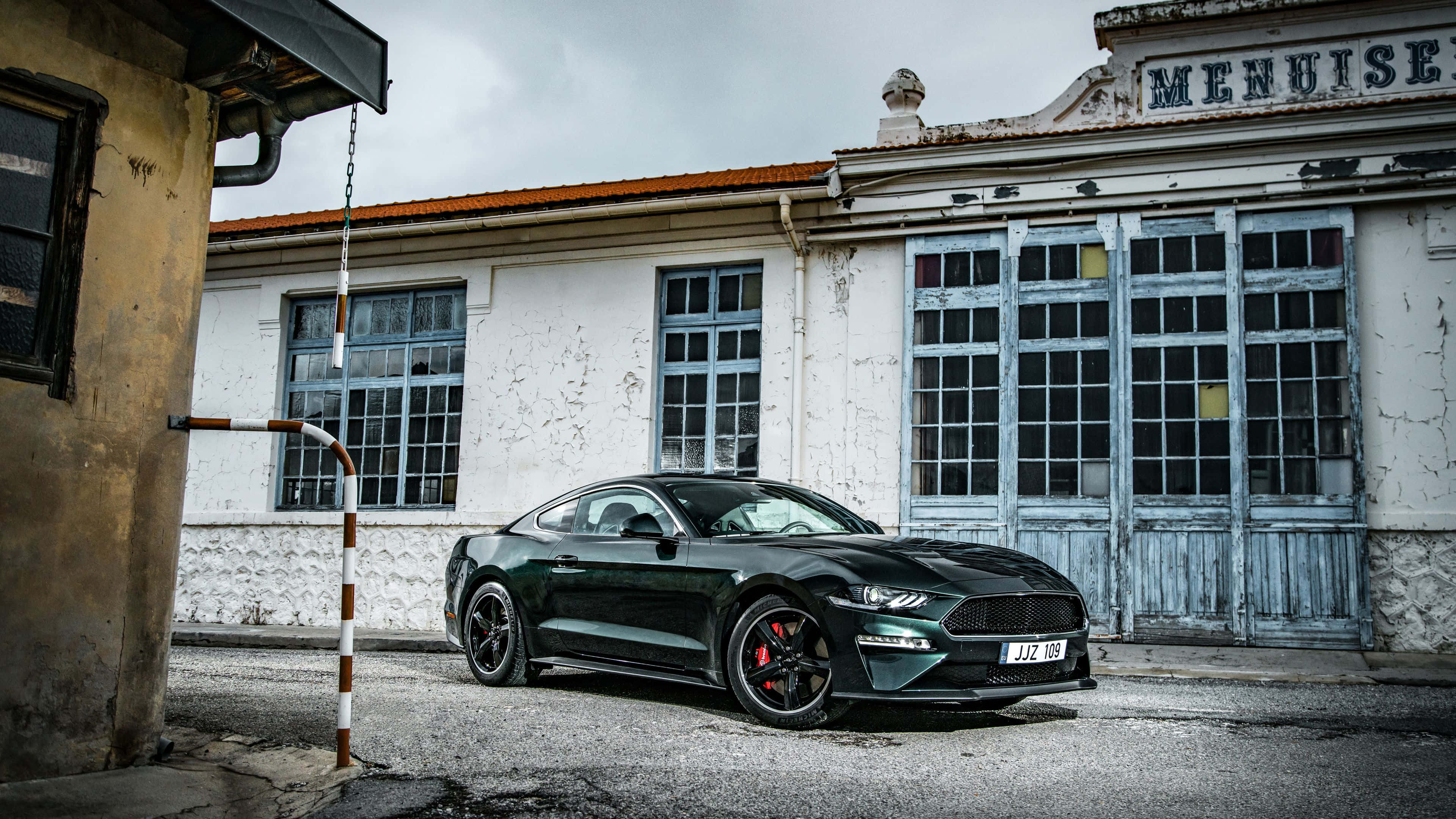 Ford Mustang Bullitt, black, red brake calipers, 4K Desktop Wallpaper
