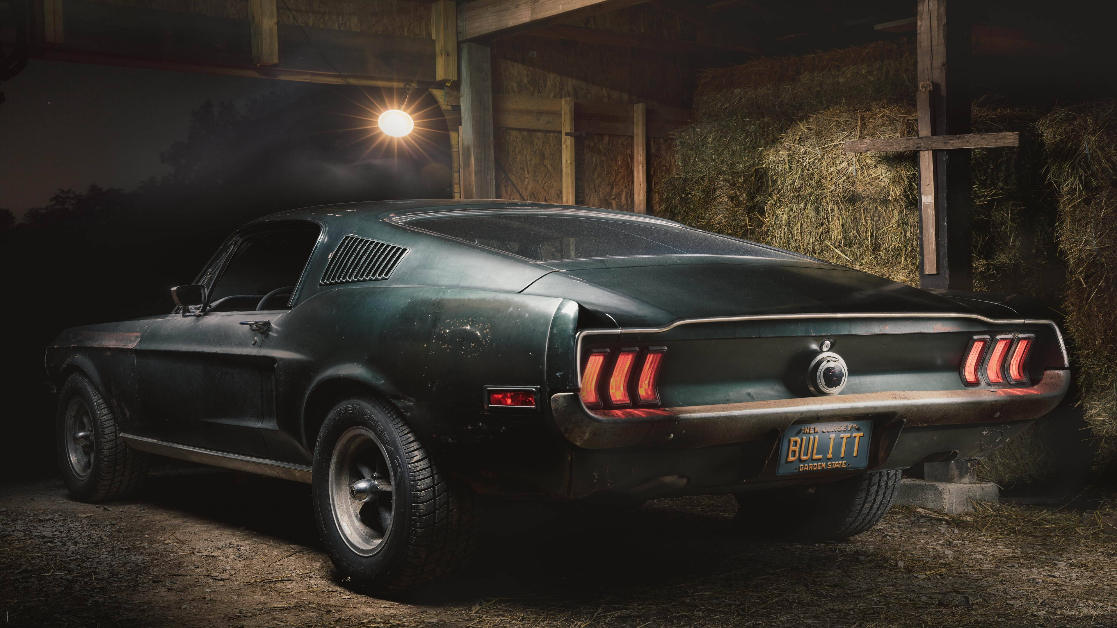 Mustang Bullitt, vintage green, barn light, 4K Desktop Wallpaper
